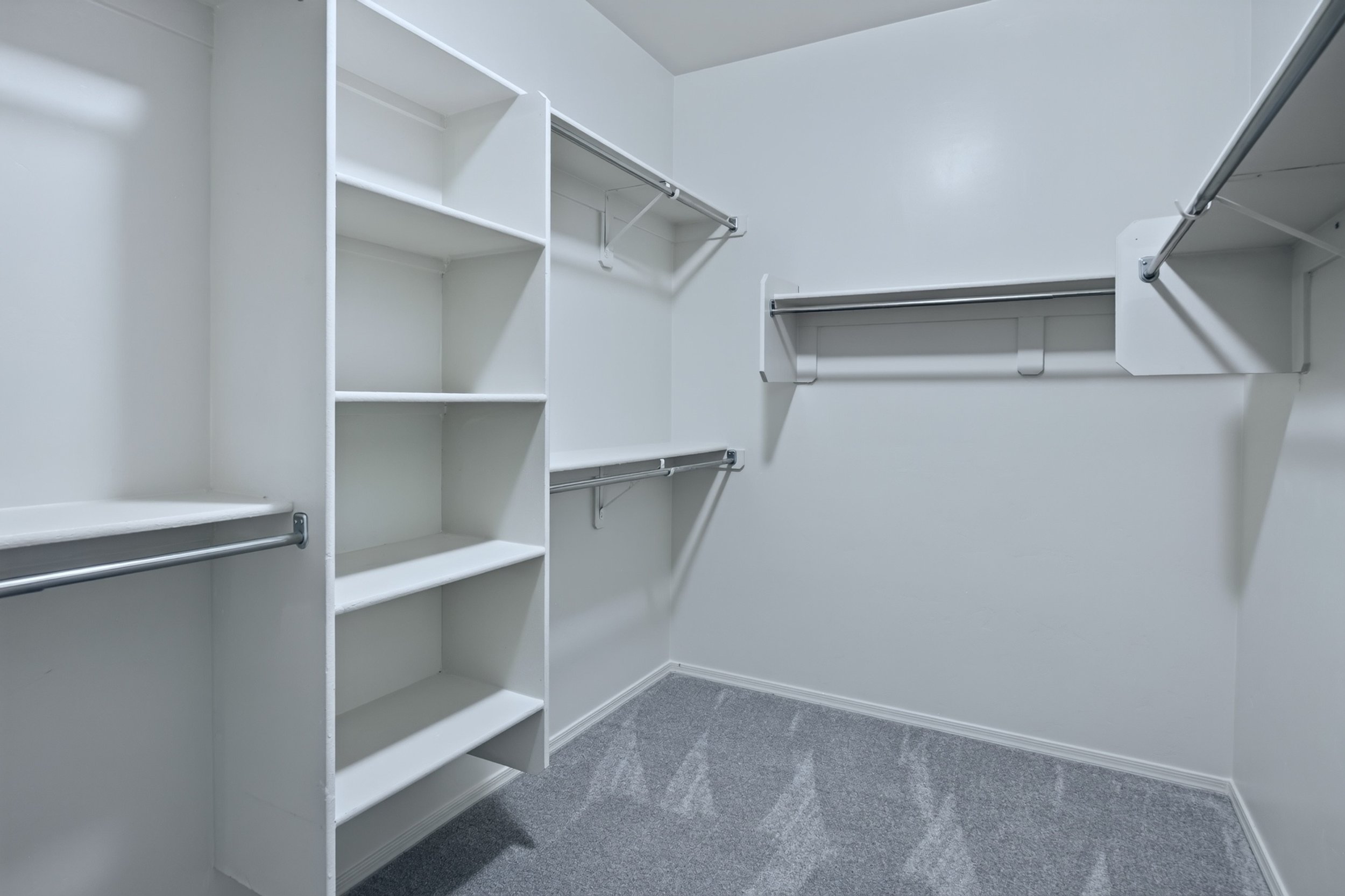 31 Main Bedroom Closet photo a.jpg