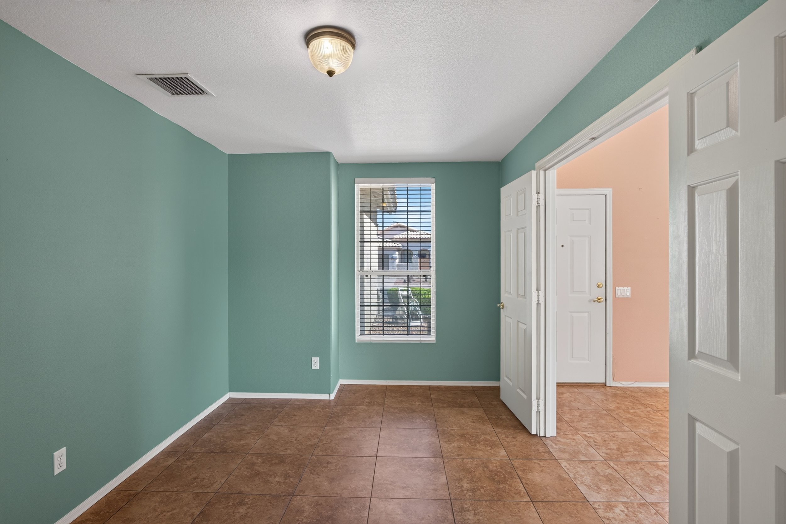 11 Bedroom 1 photo b.jpg