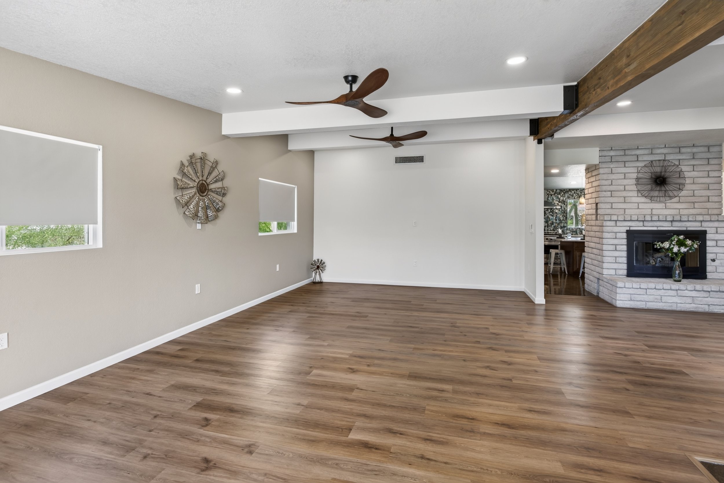 10 Living Room photo a.jpg