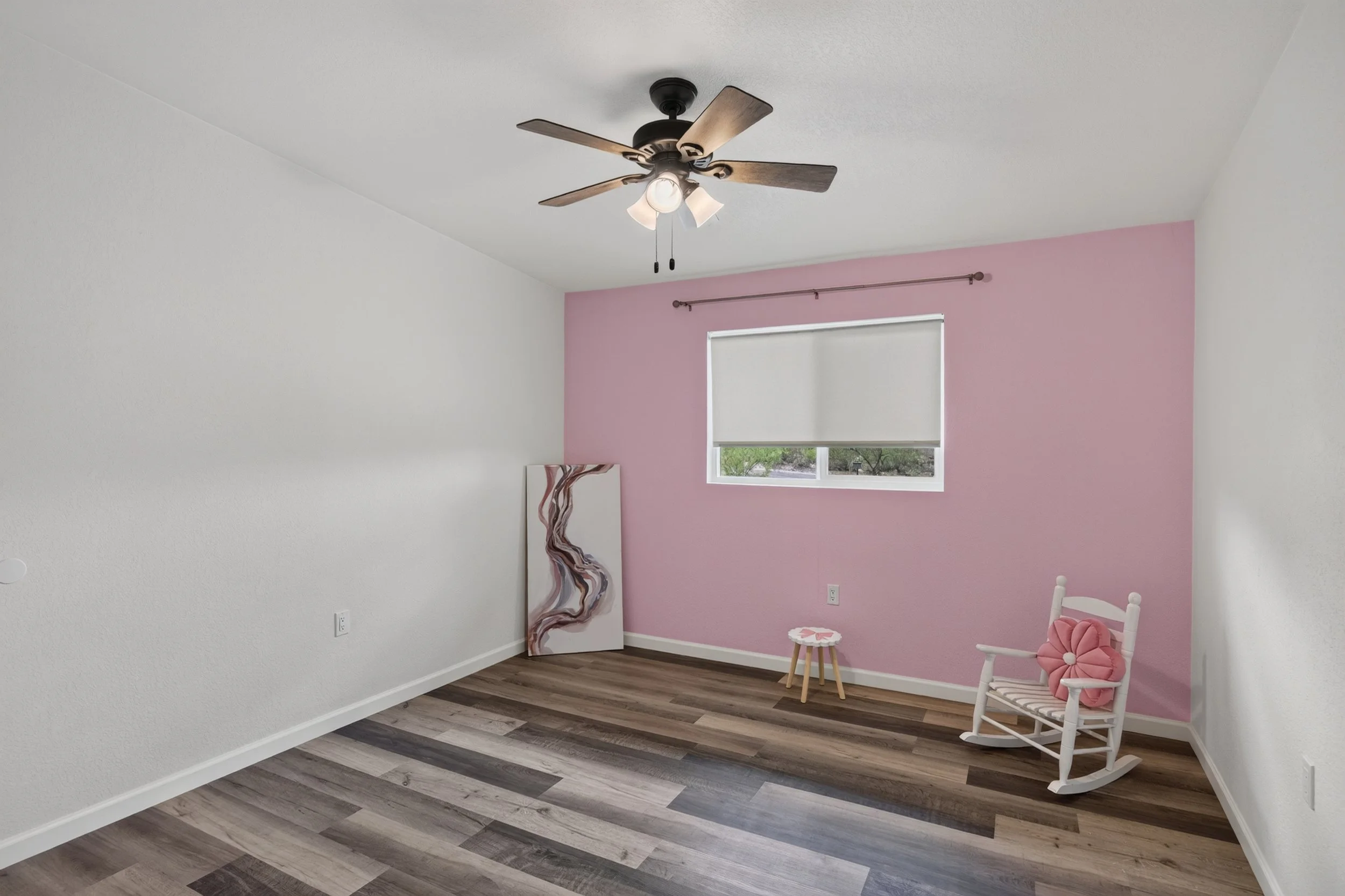 29 Bedroom 1 photo a.jpg