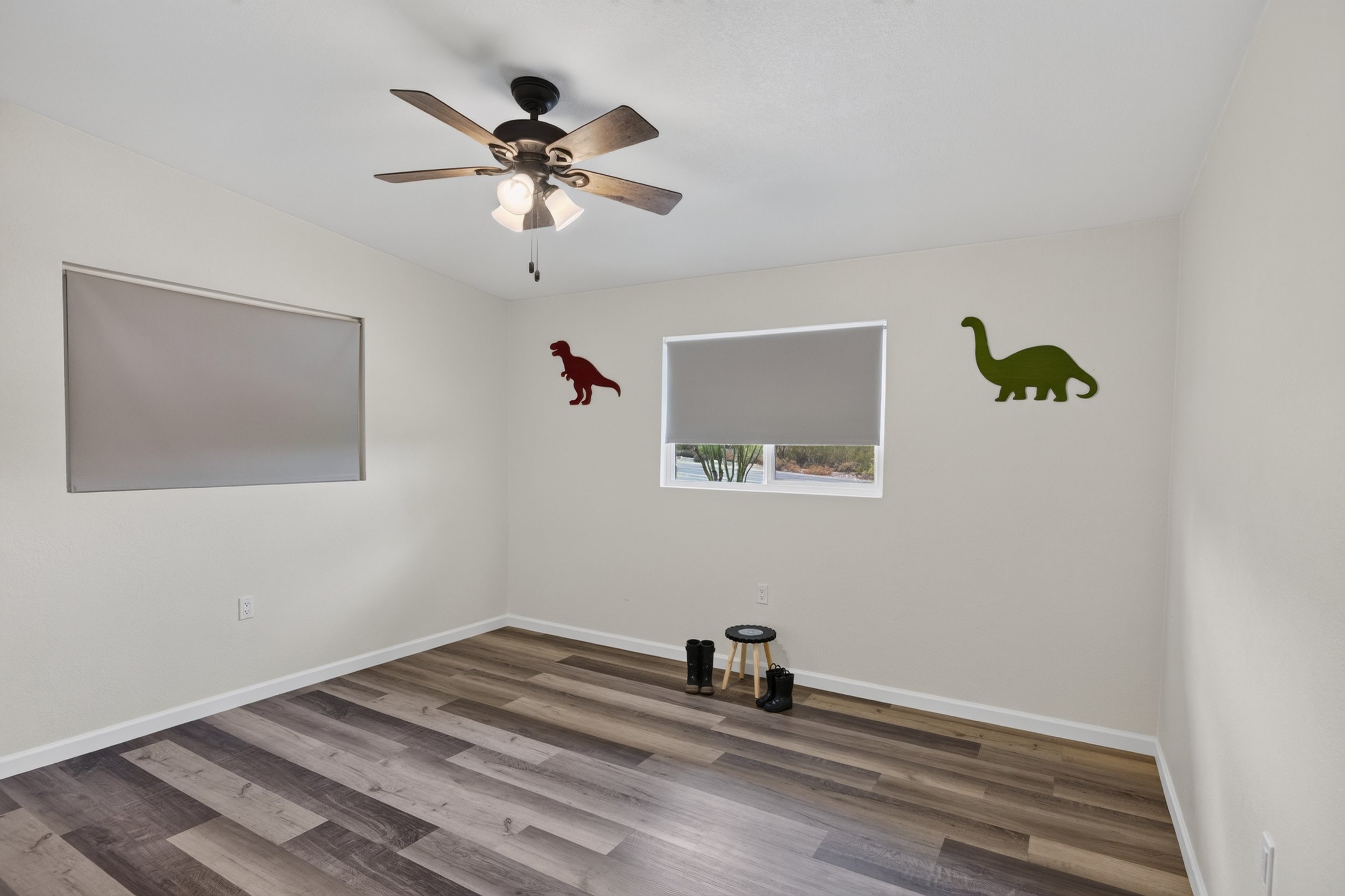 31 Bedroom 2 photo a.jpg