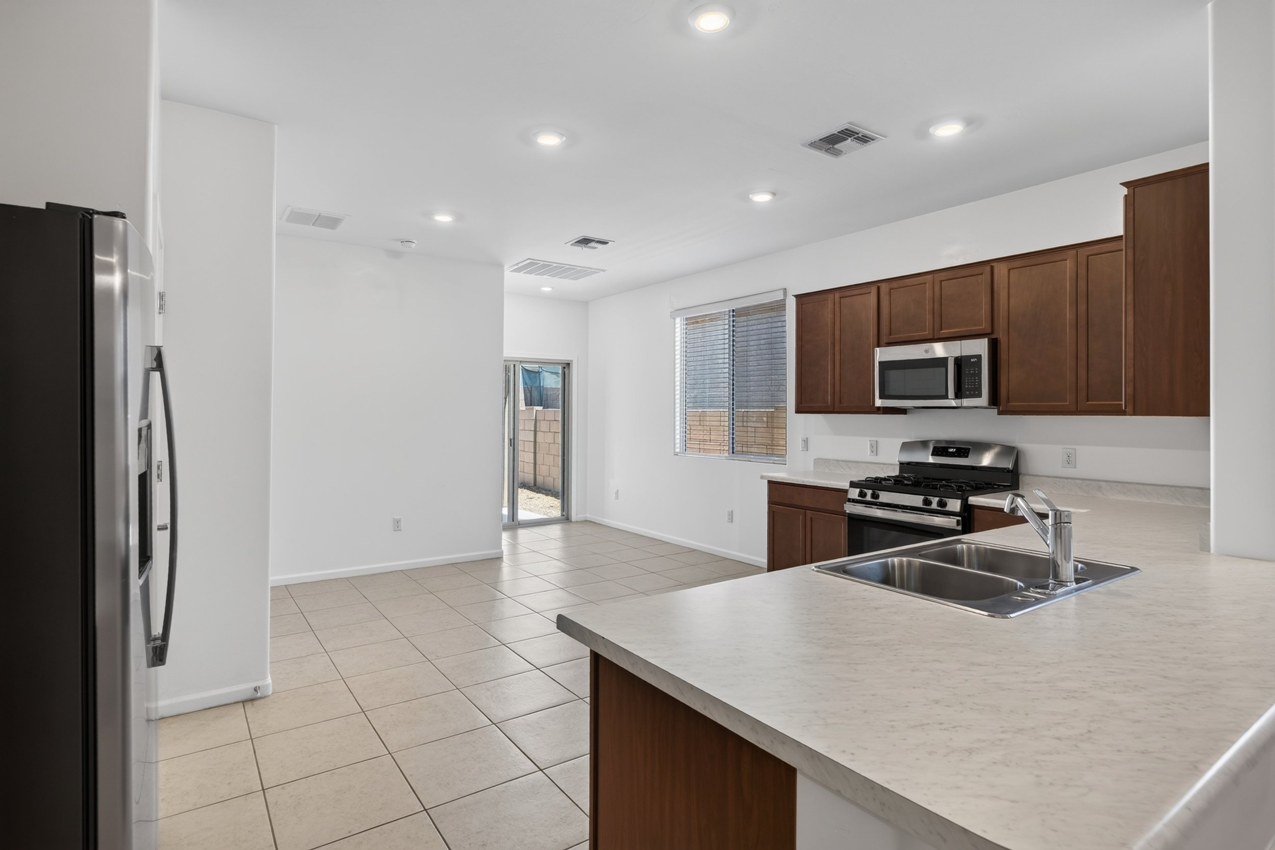 11 Kitchen photo a.jpg