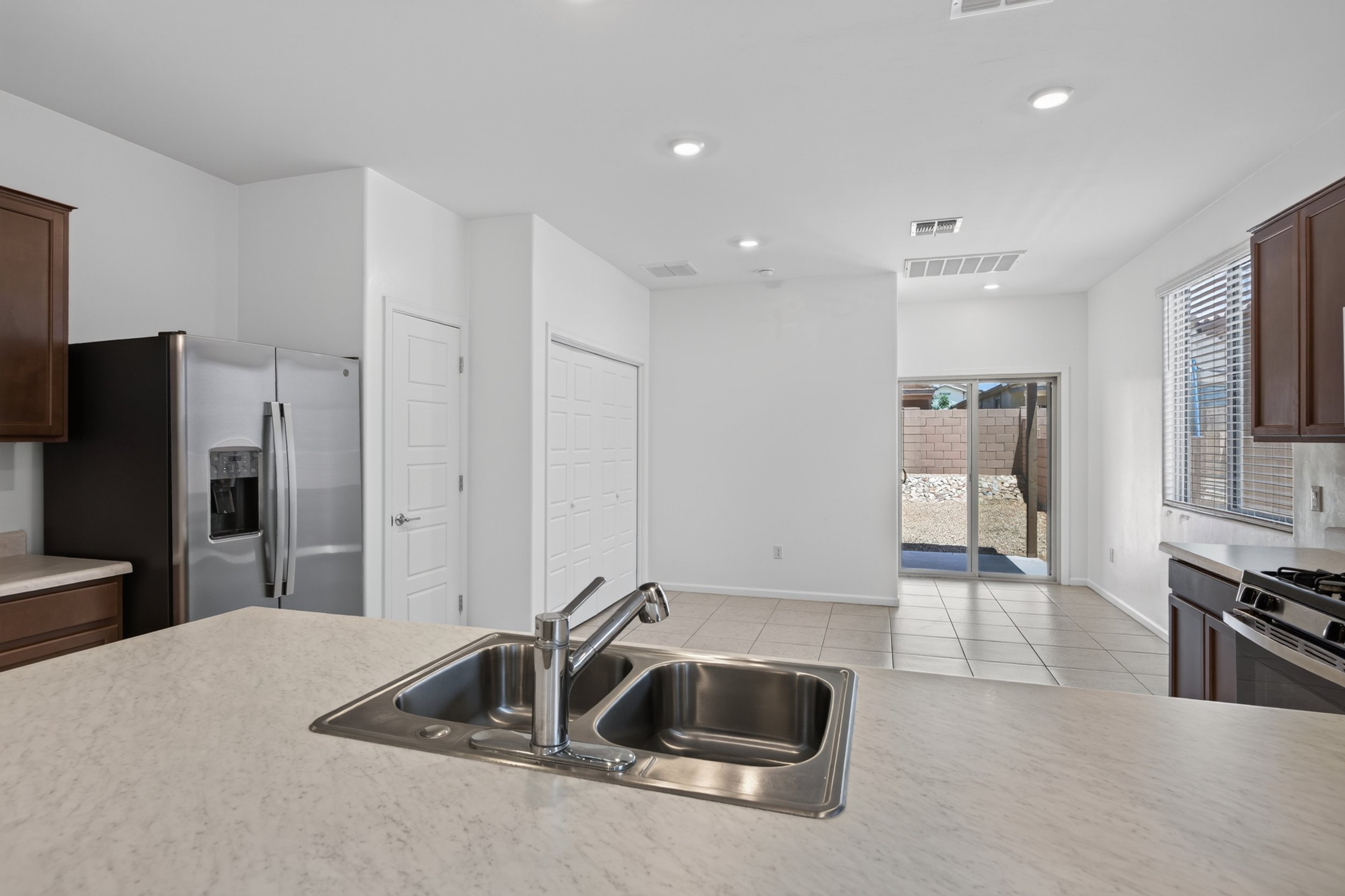 12 Kitchen photo b.jpg