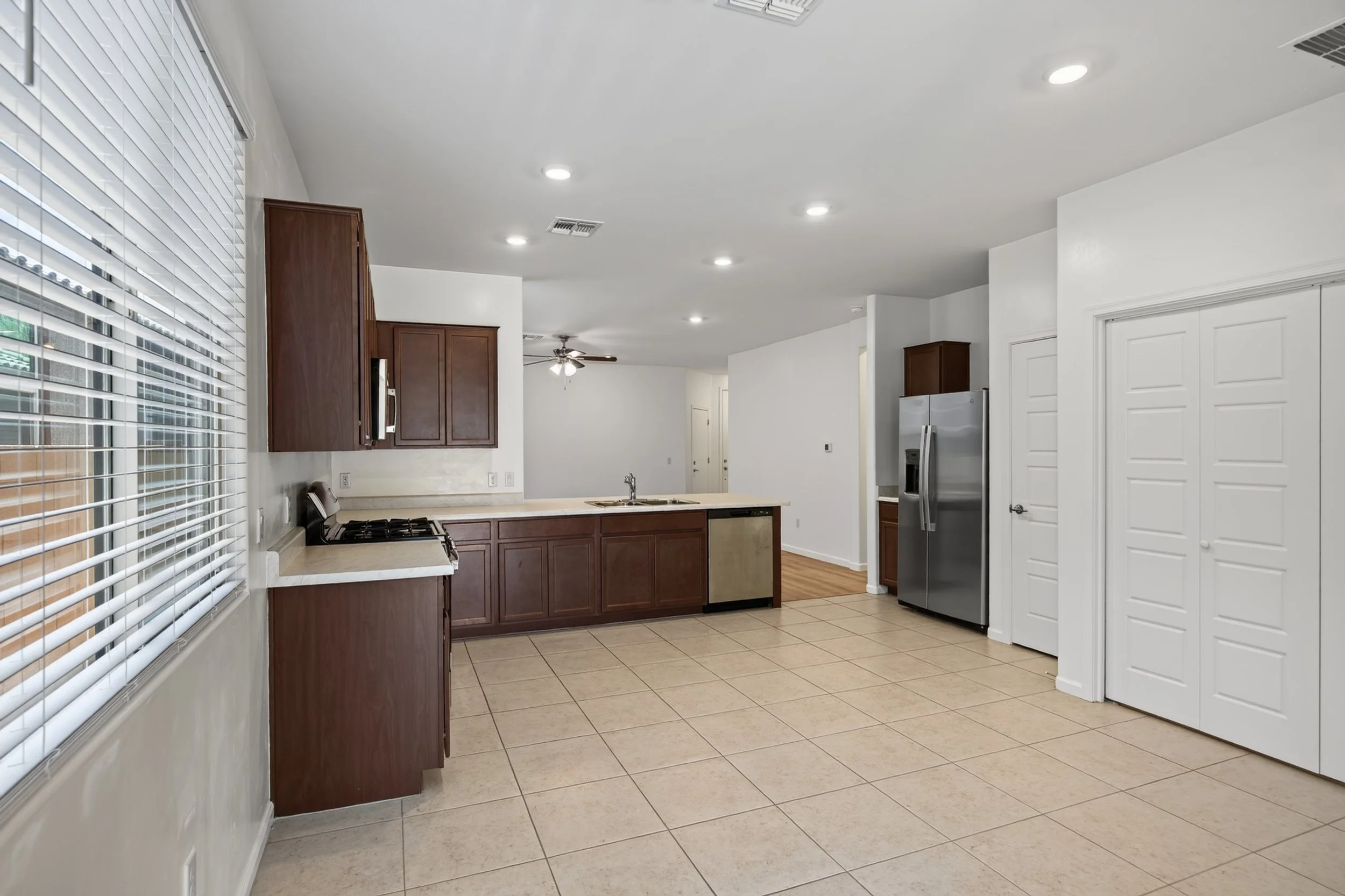 13 Kitchen photo c.jpg