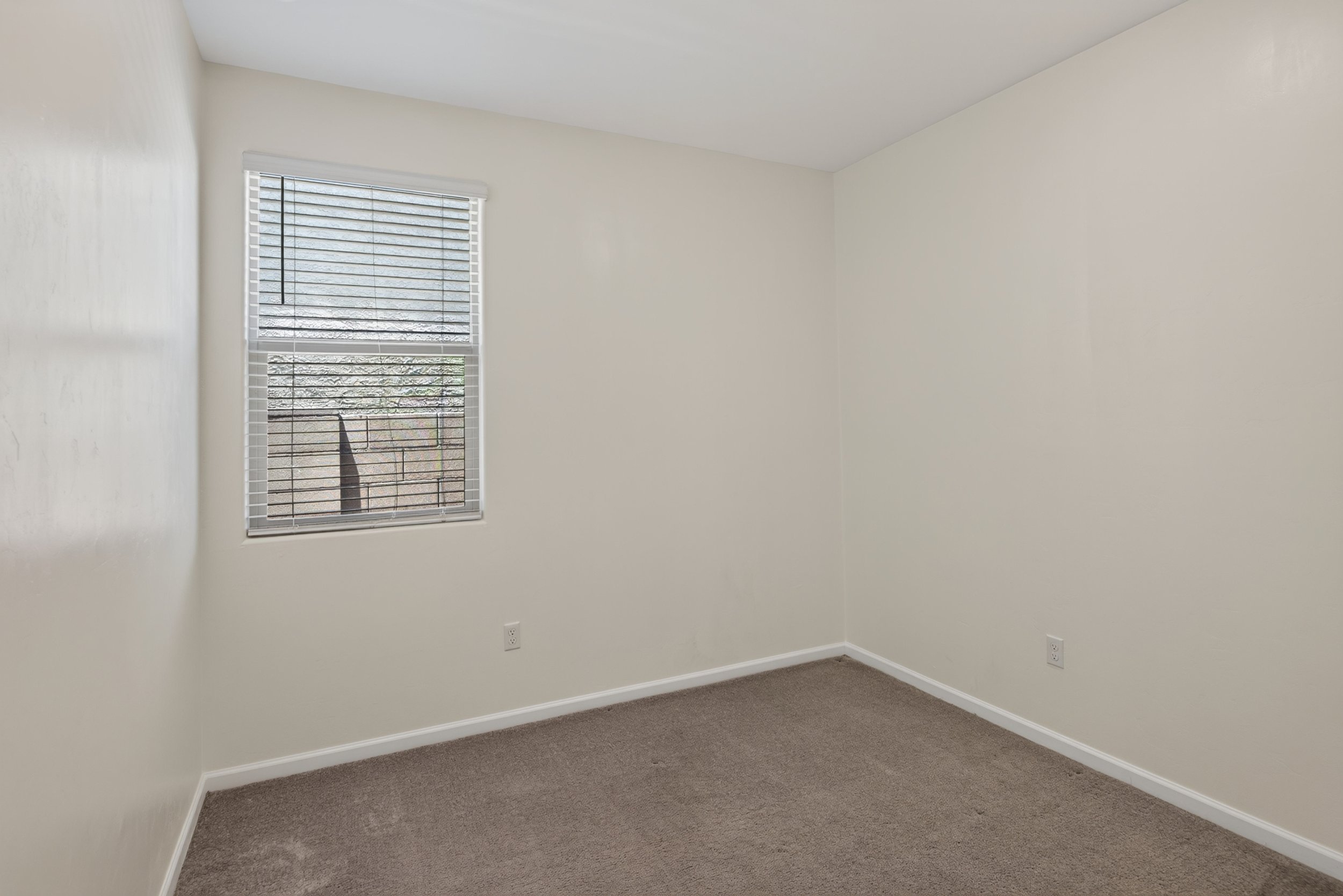 22 Bedroom 1 photo a.jpg