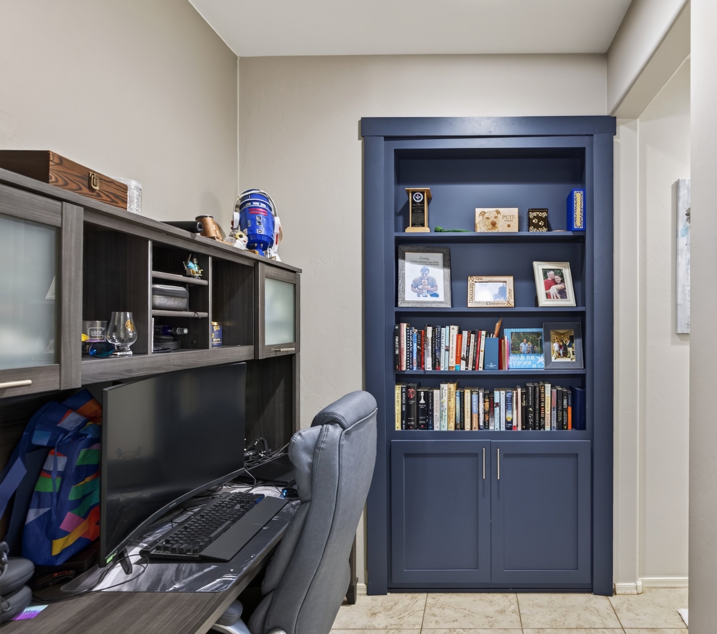 17 Hall Office.jpg