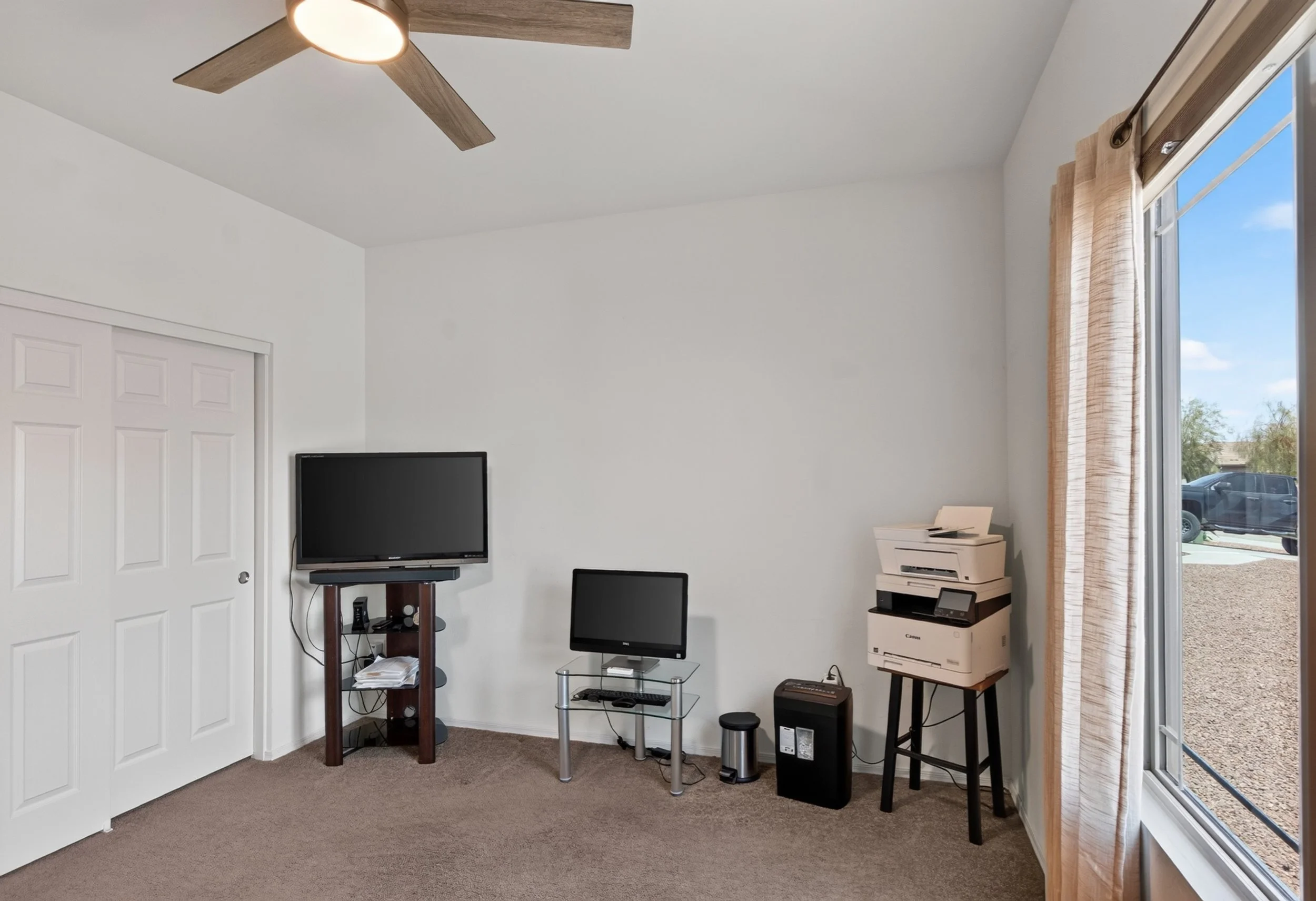 9 Bedroom 1 photo b.jpg