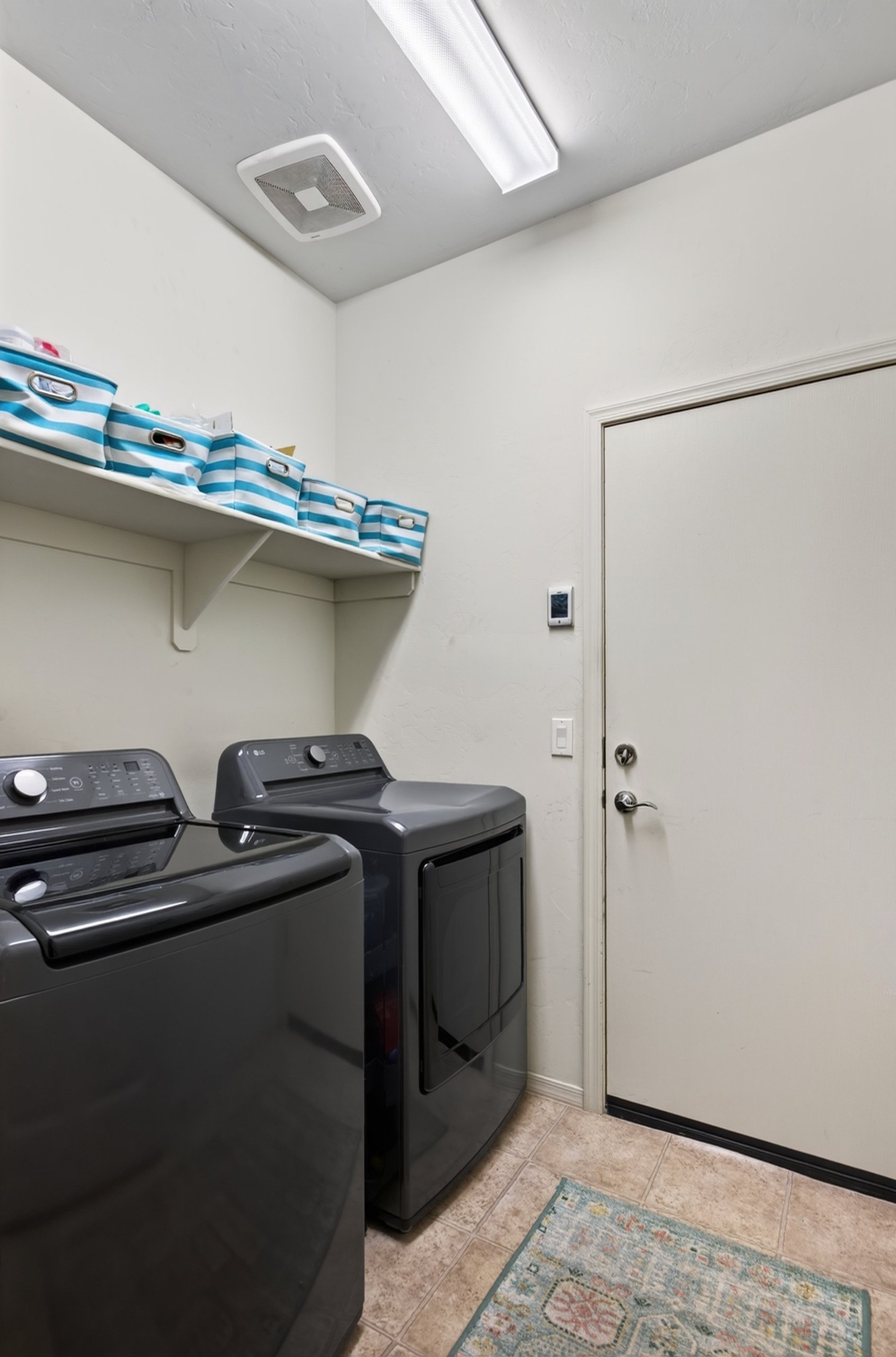 13 Laundry Room.jpg