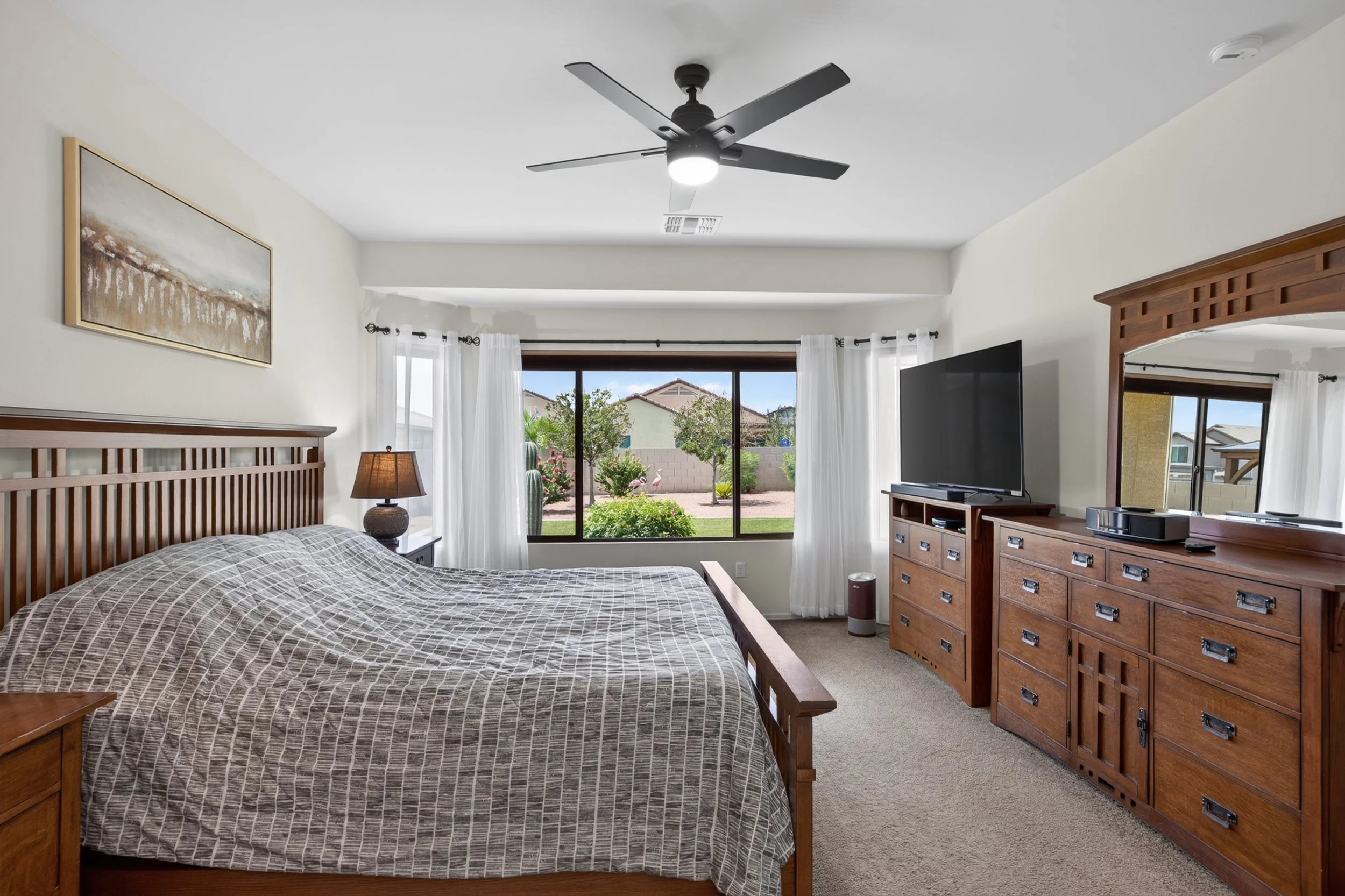 26 Main Bedroom photo c.jpg