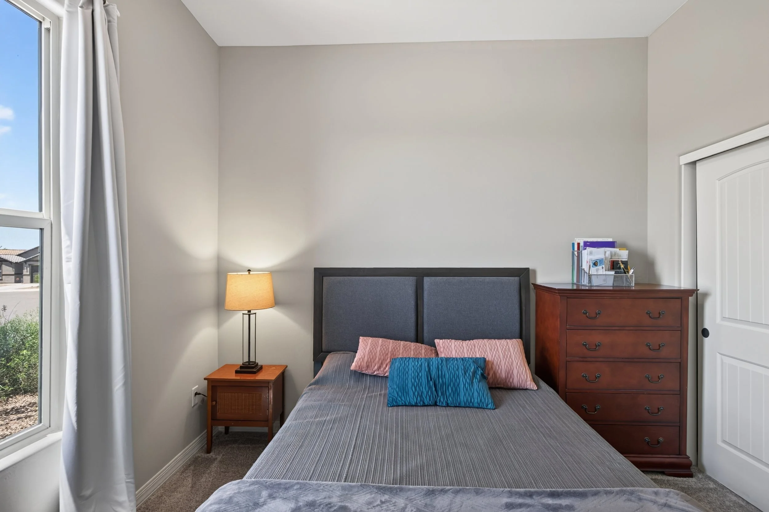 9 Bedroom 1 photo b.jpg