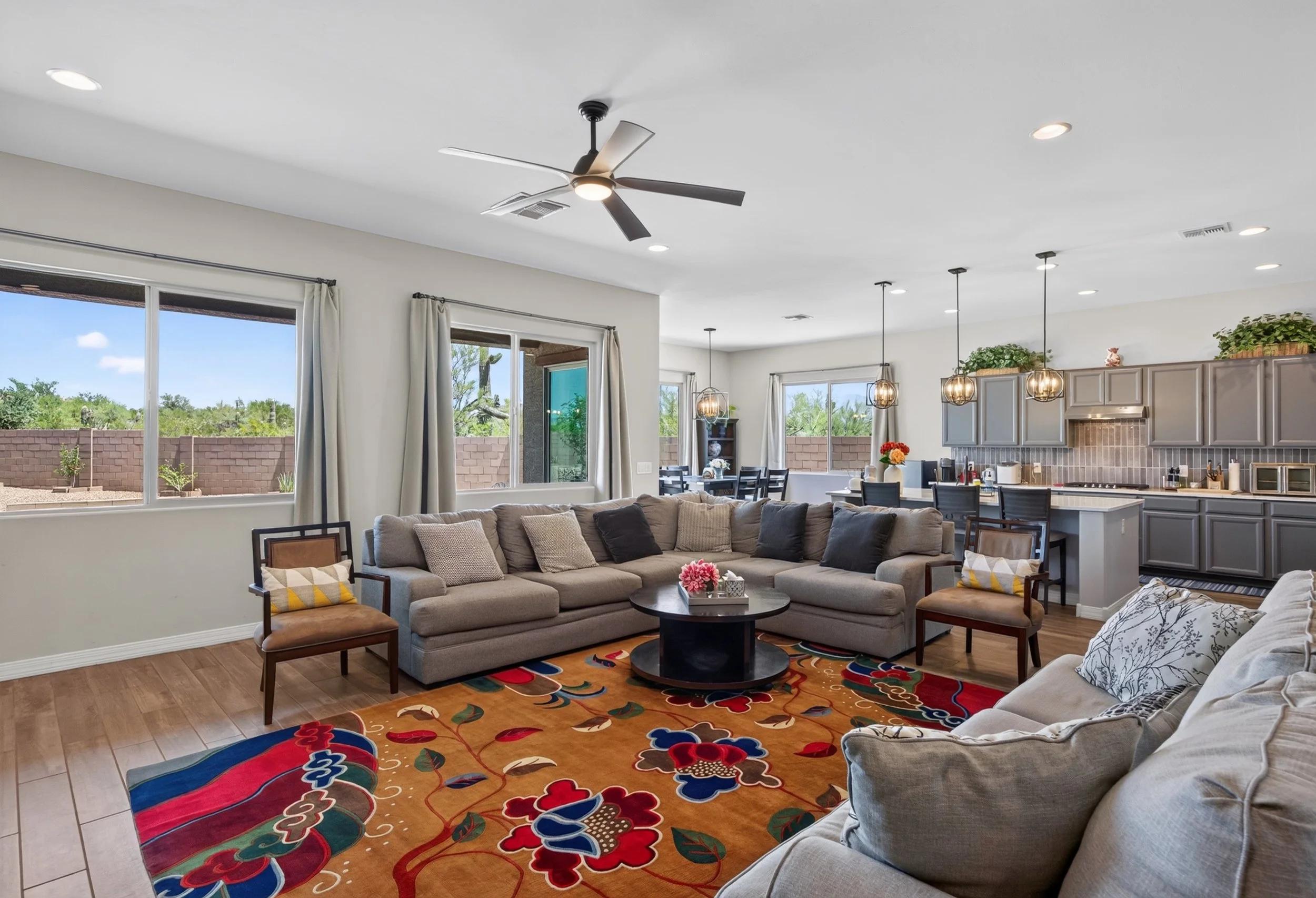 21 Family Room photo a.jpg