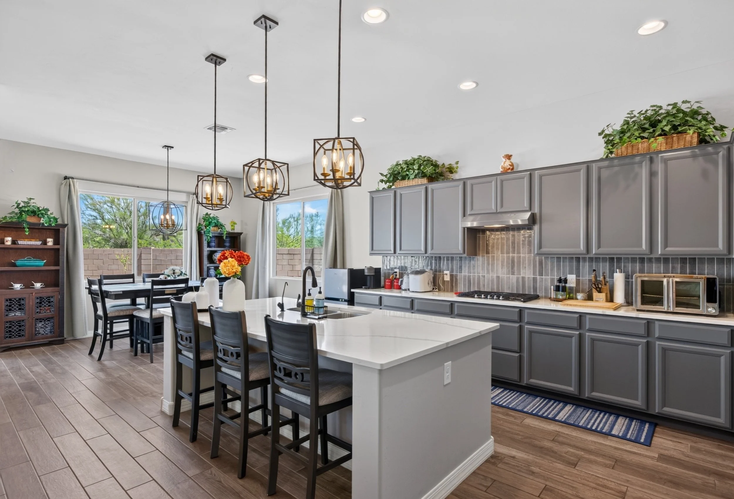27 Kitchen photo c.jpg