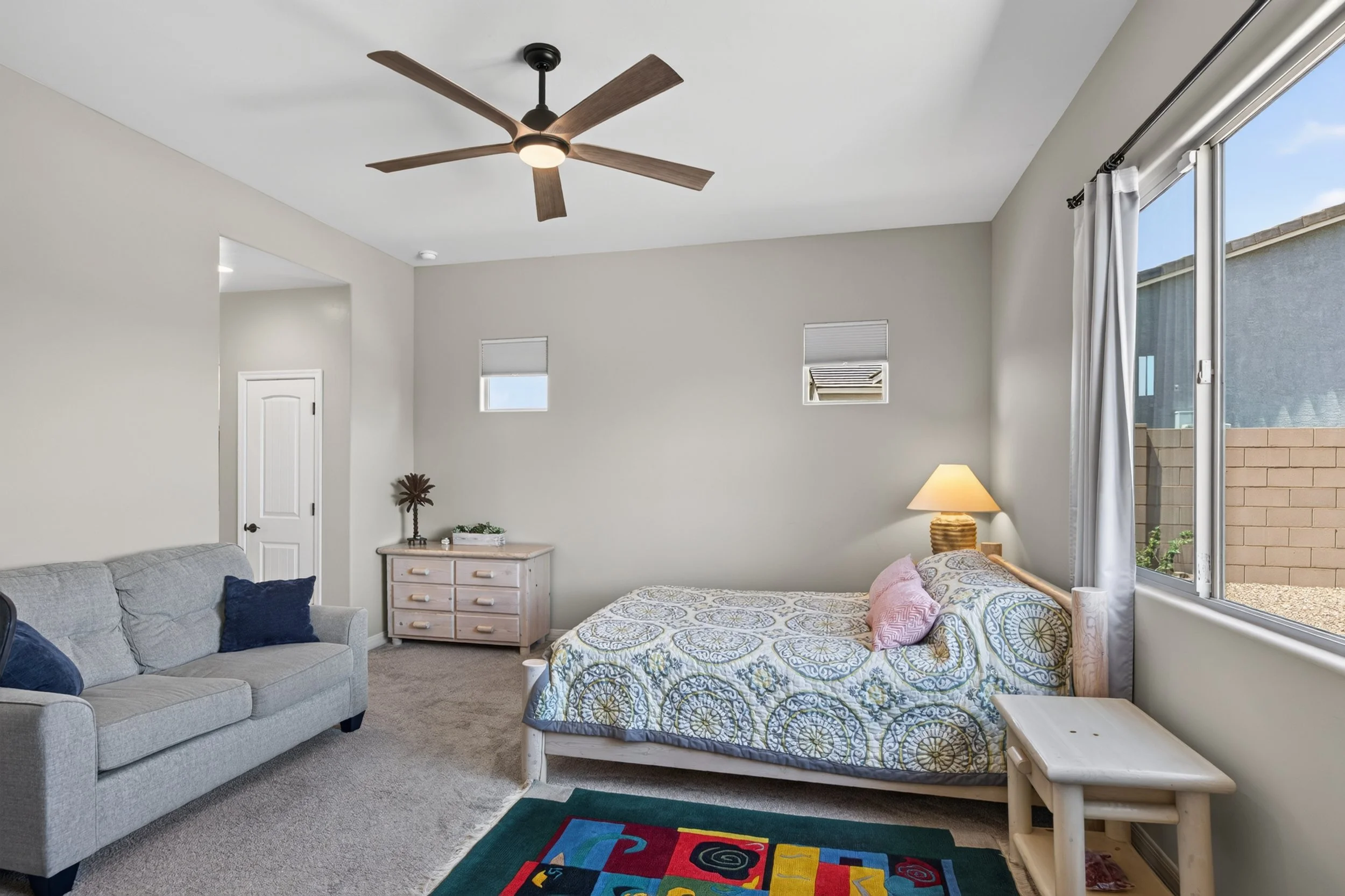 32 Main Bedroom photo a.jpg