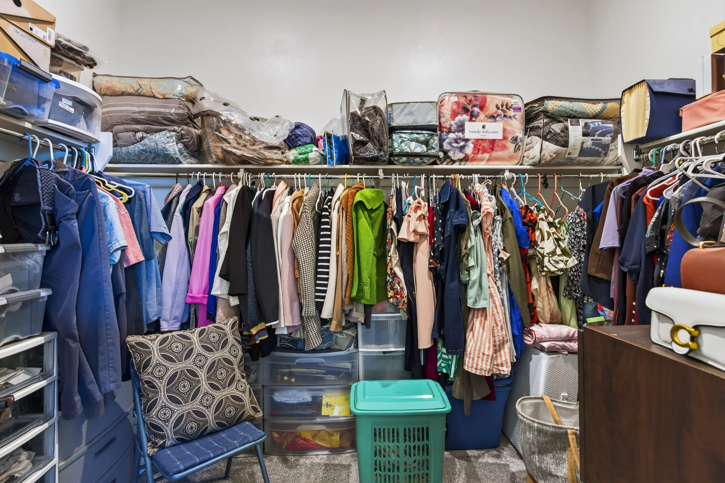 36 Main Bedroom Closet.jpg