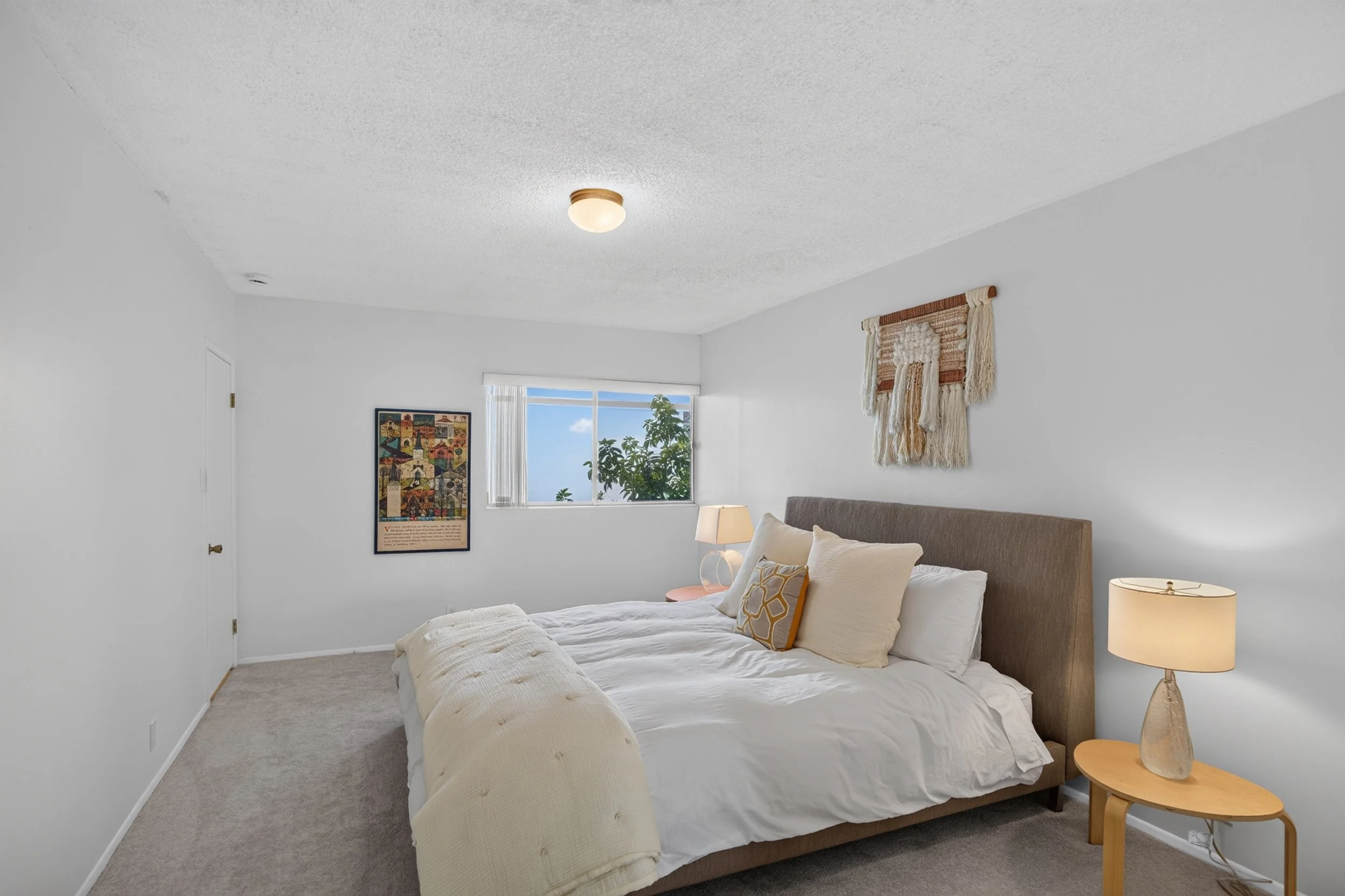 9 Main Bedroom photo b.jpg