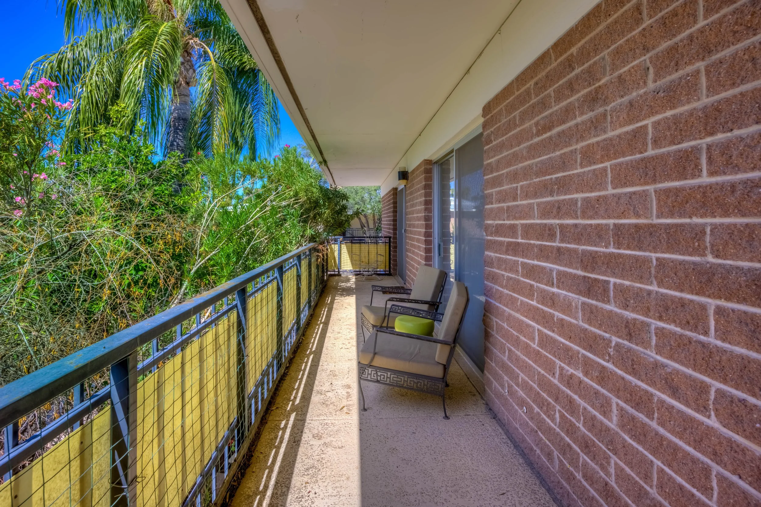 24 Balcony photo b.jpg