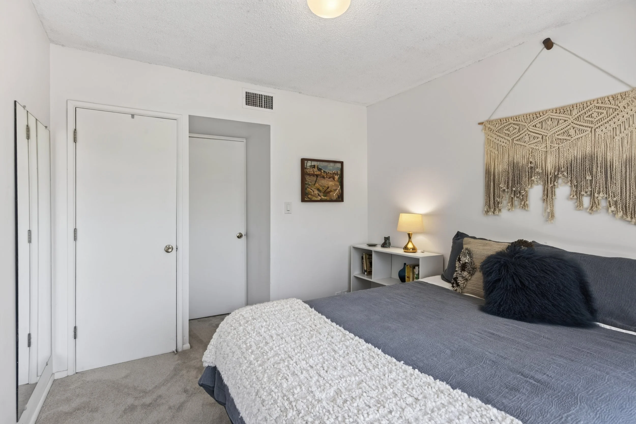 26 Bedroom 1 photo b.jpg