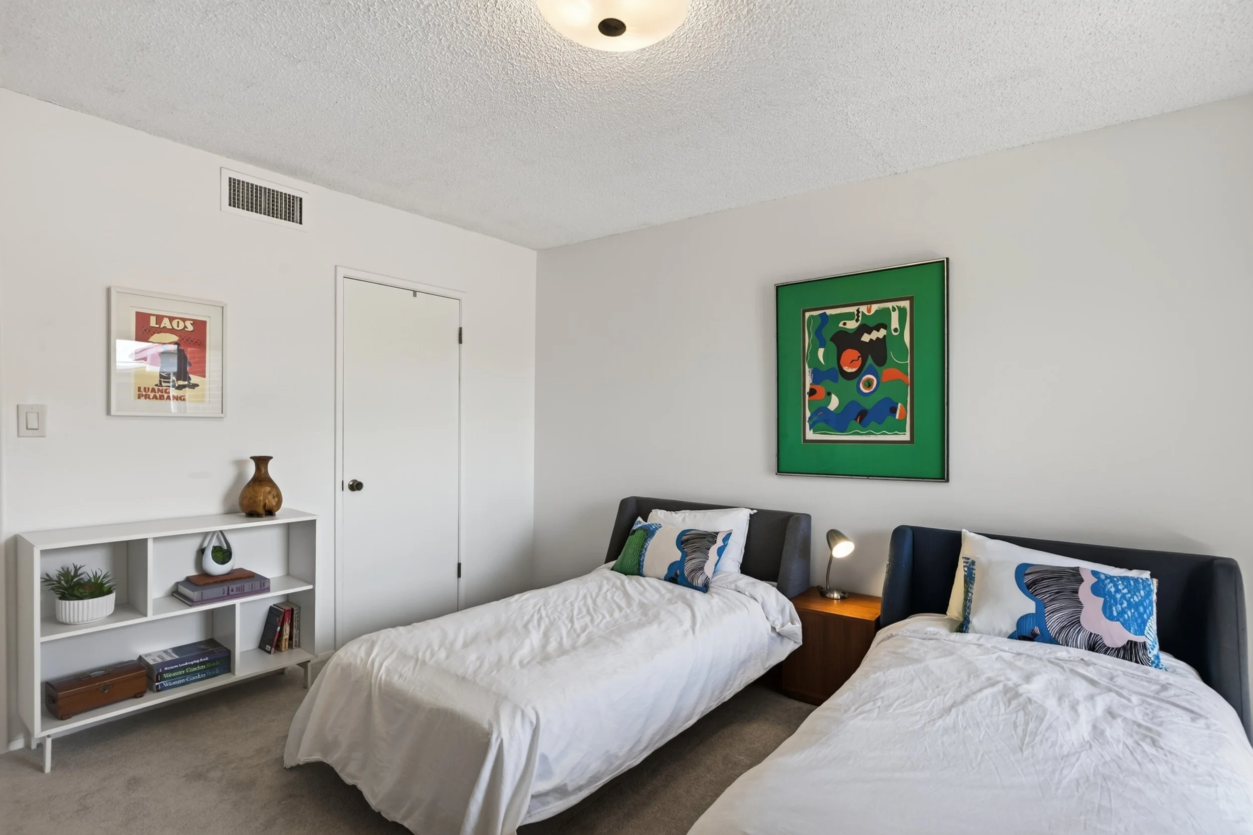 29 Bedroom 2 photo b.jpg