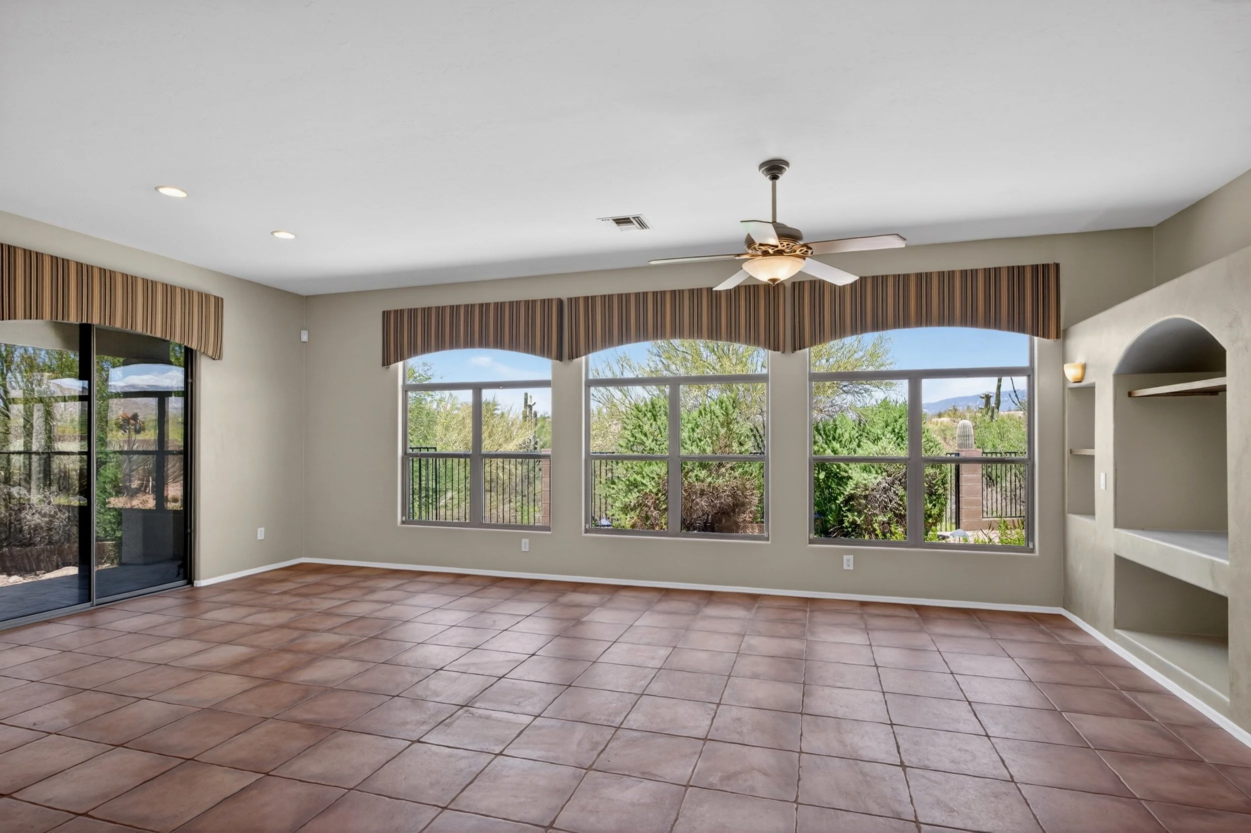 17 Living Room photo a.jpg