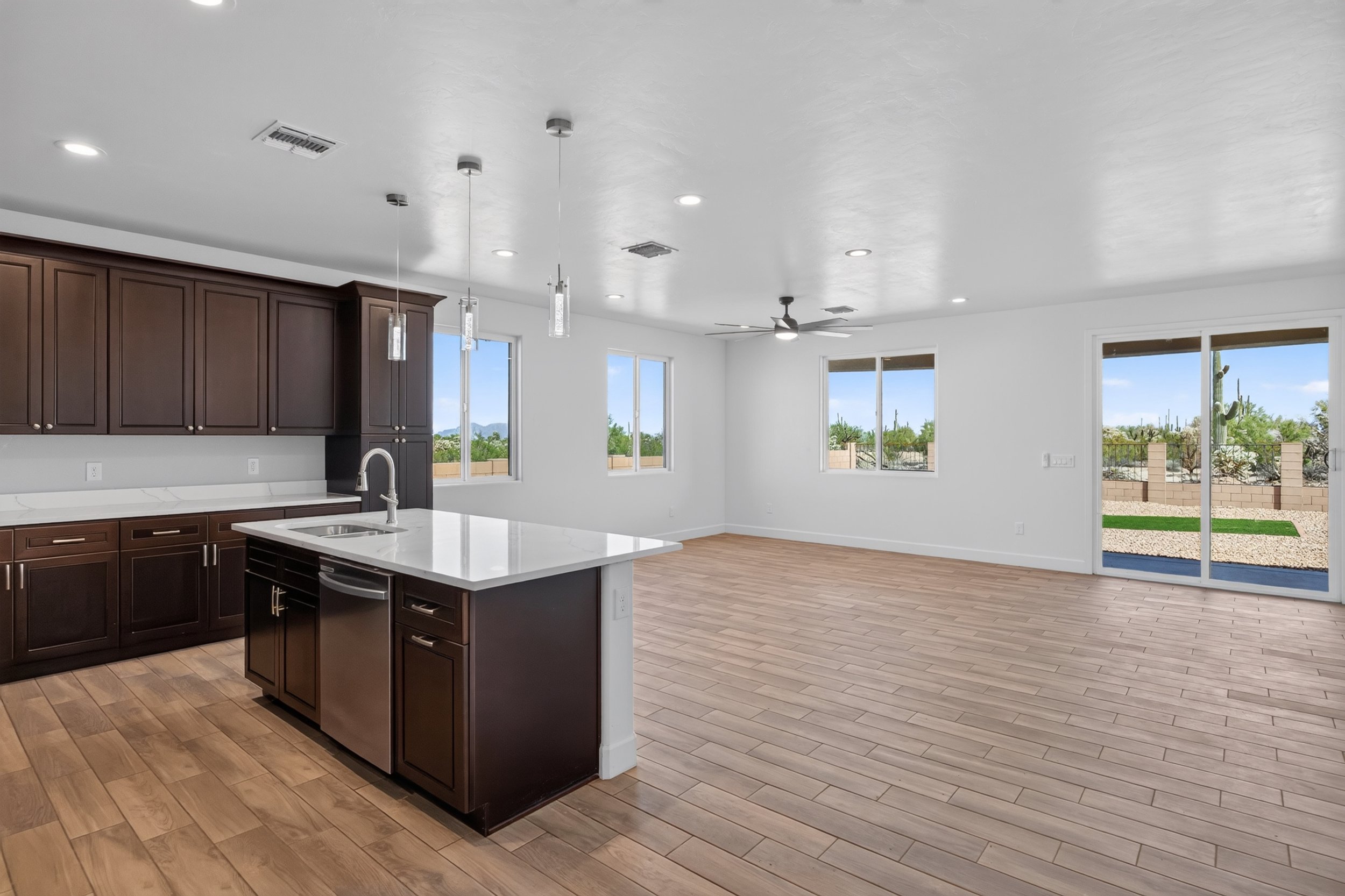 17 Kitchen photo a.jpg
