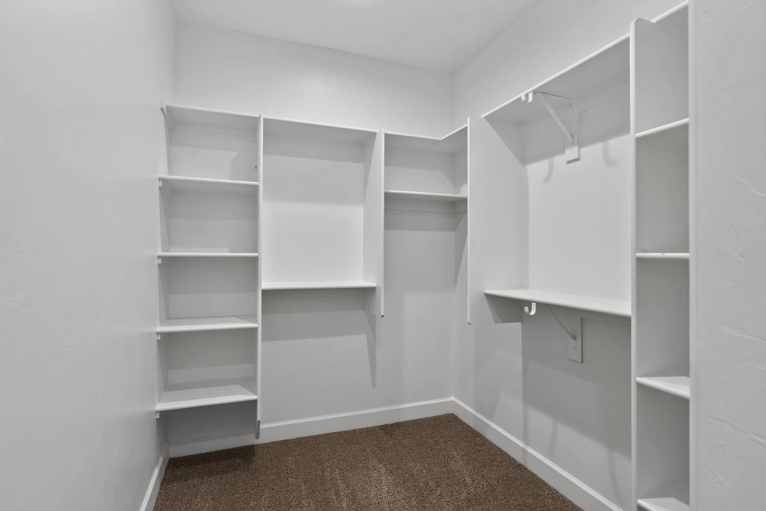 33 Main Bedroom Closet.jpg