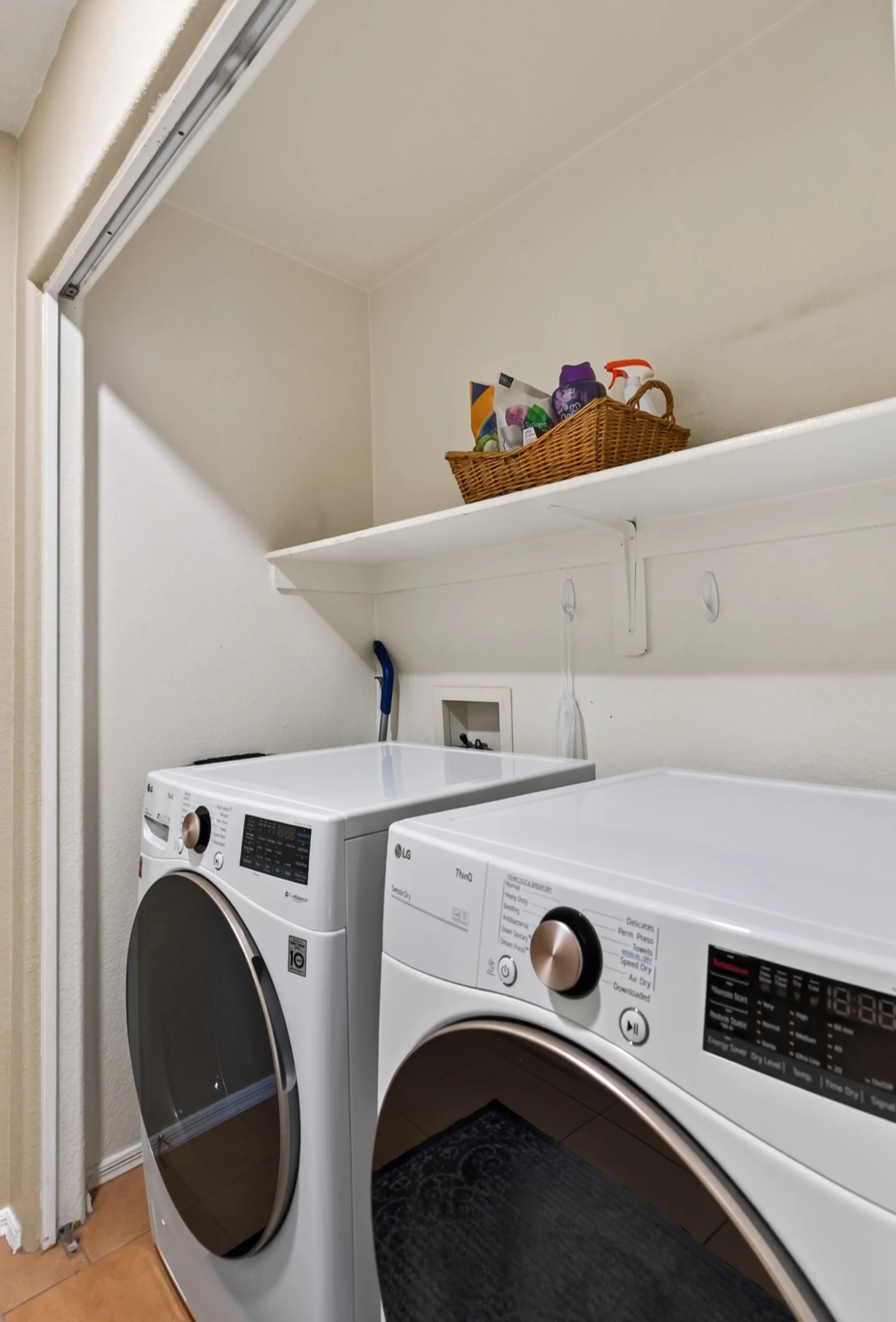 8 Laundry.jpg