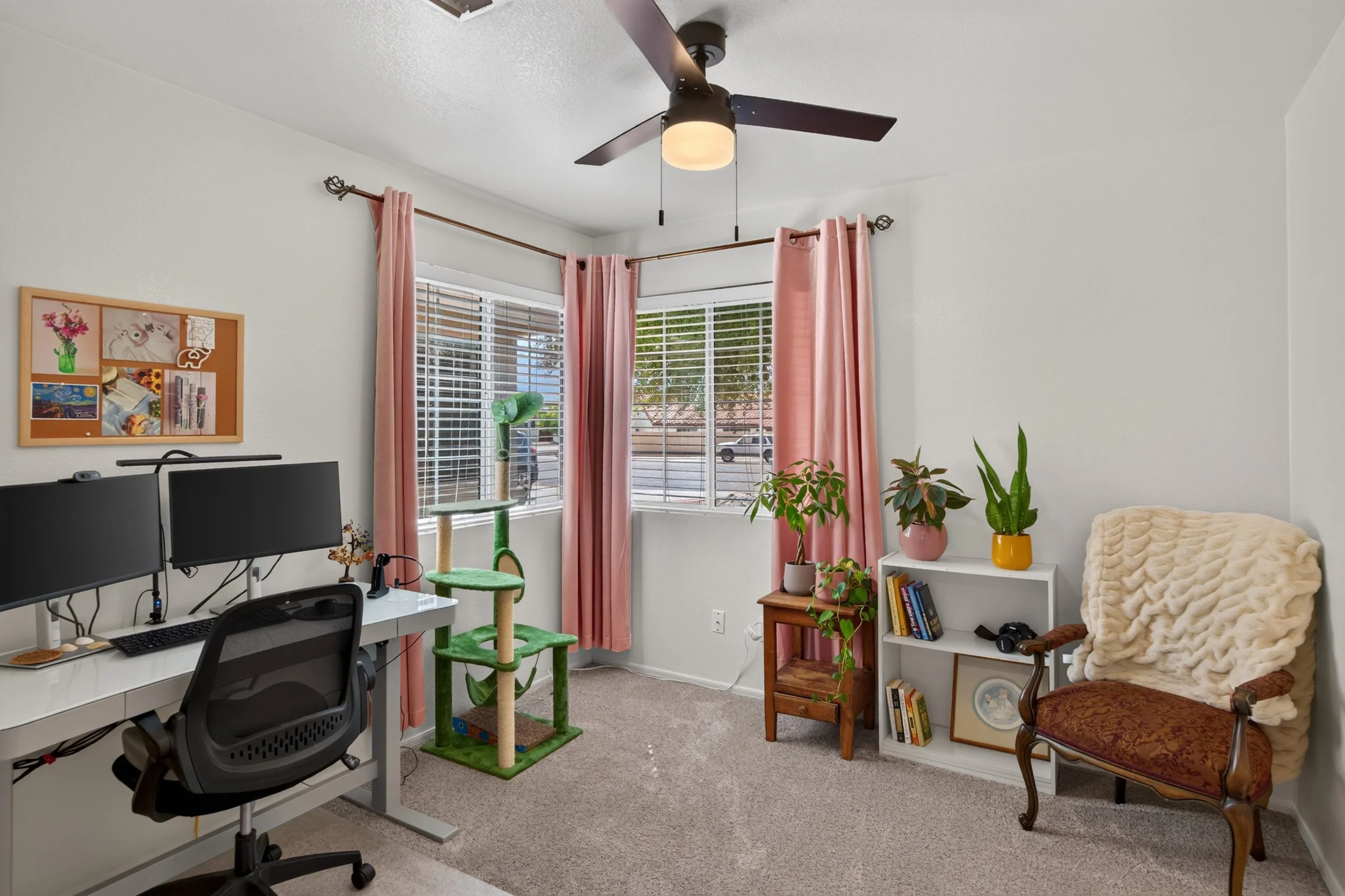 32 Bedroom 3 photo a.jpg