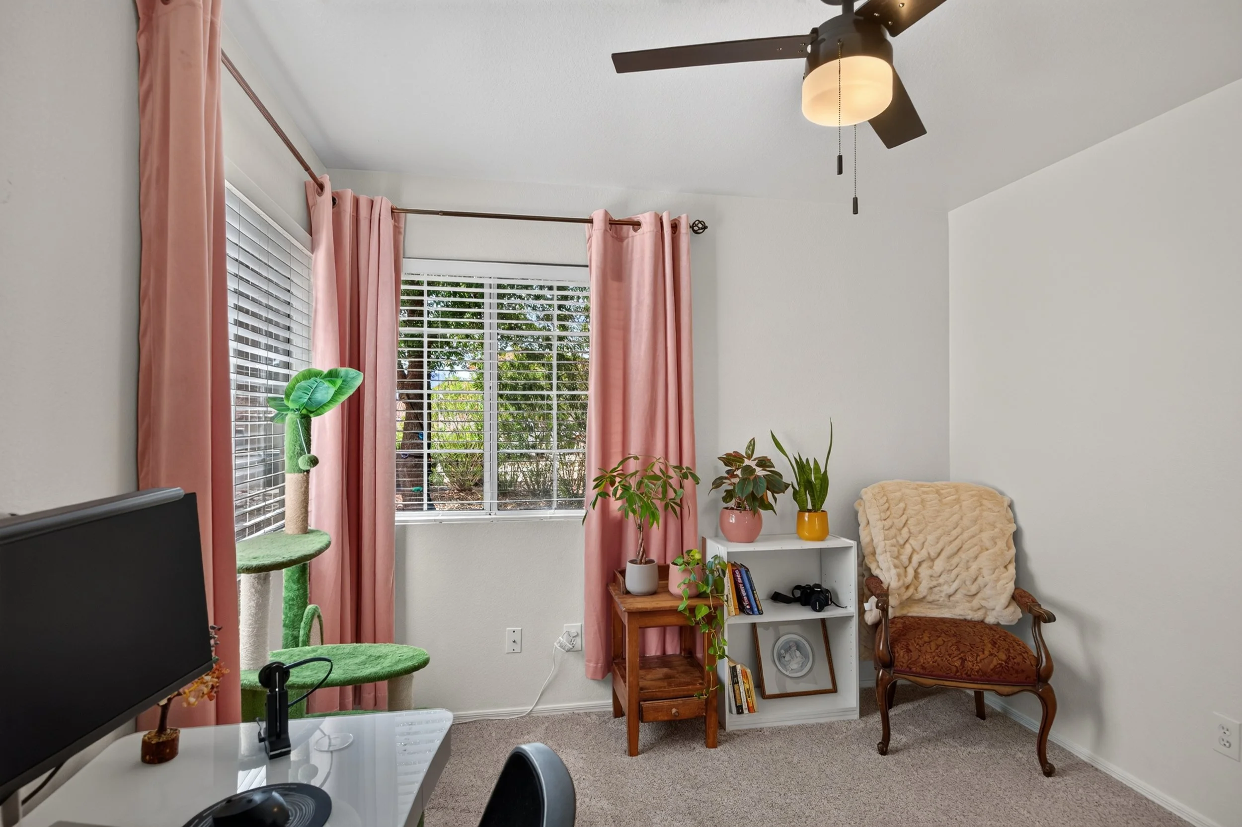 33 Bedroom 3 photo b.jpg