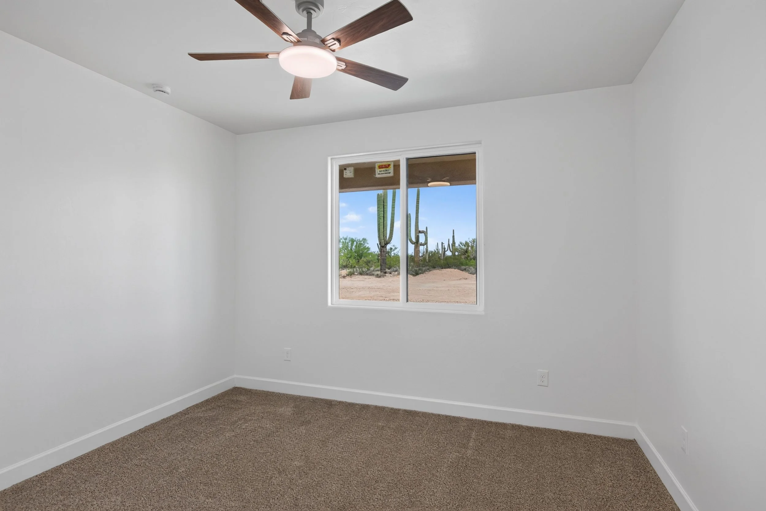 8 Bedroom 1 photo a.jpg