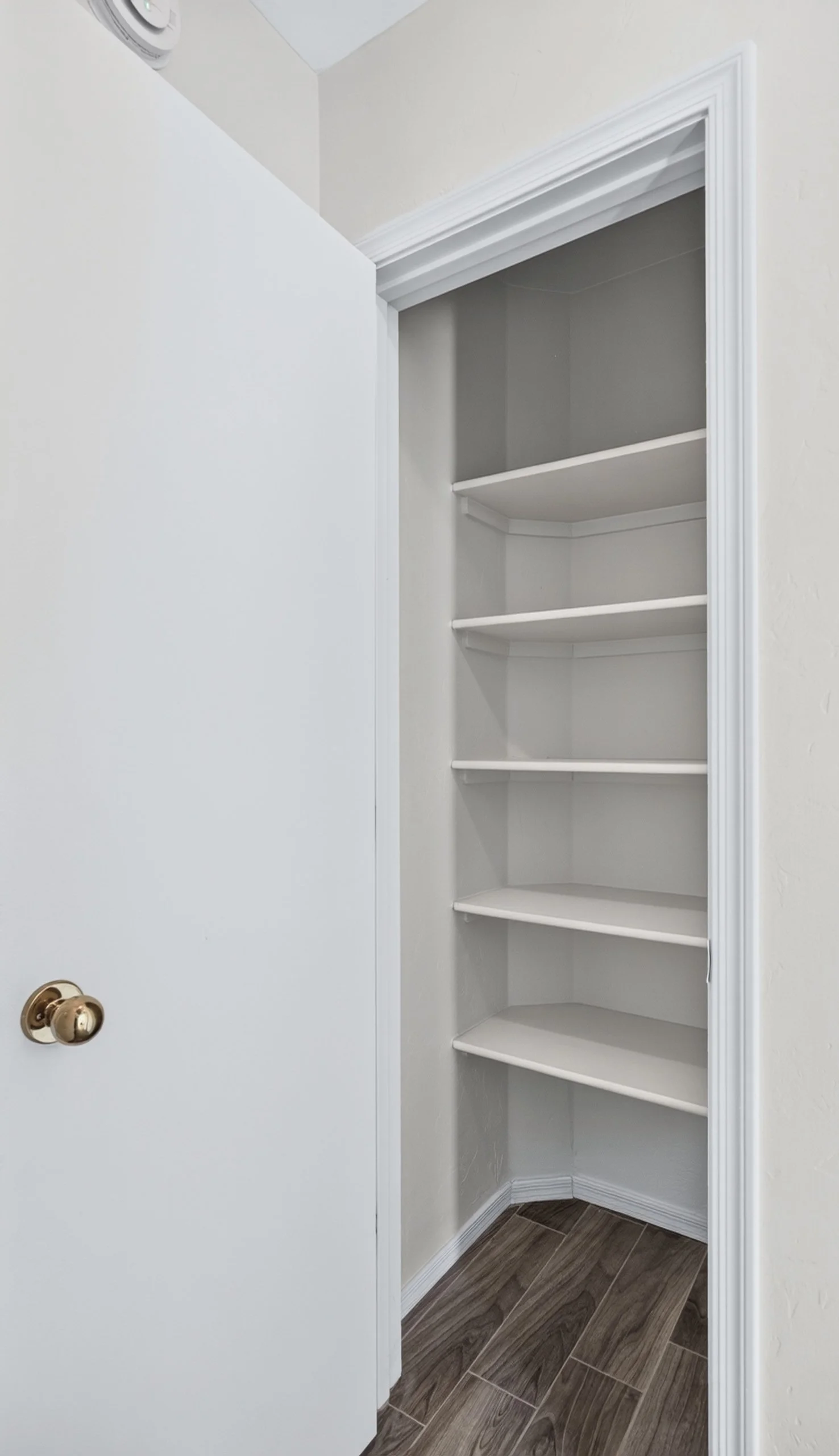 26 Linen Closet.jpg