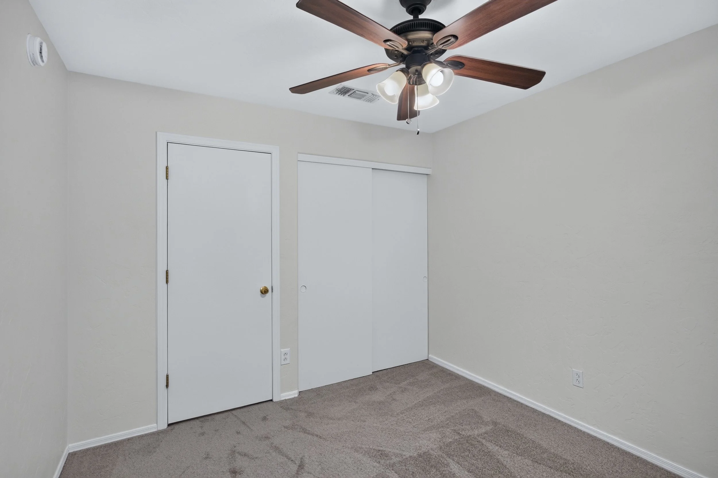 28 Bedroom 3 photo b.jpg