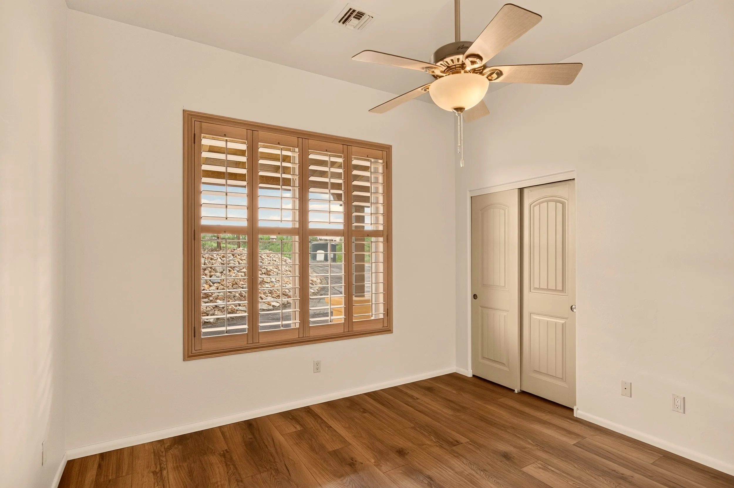 17 Bedroom 1 photo a.jpg