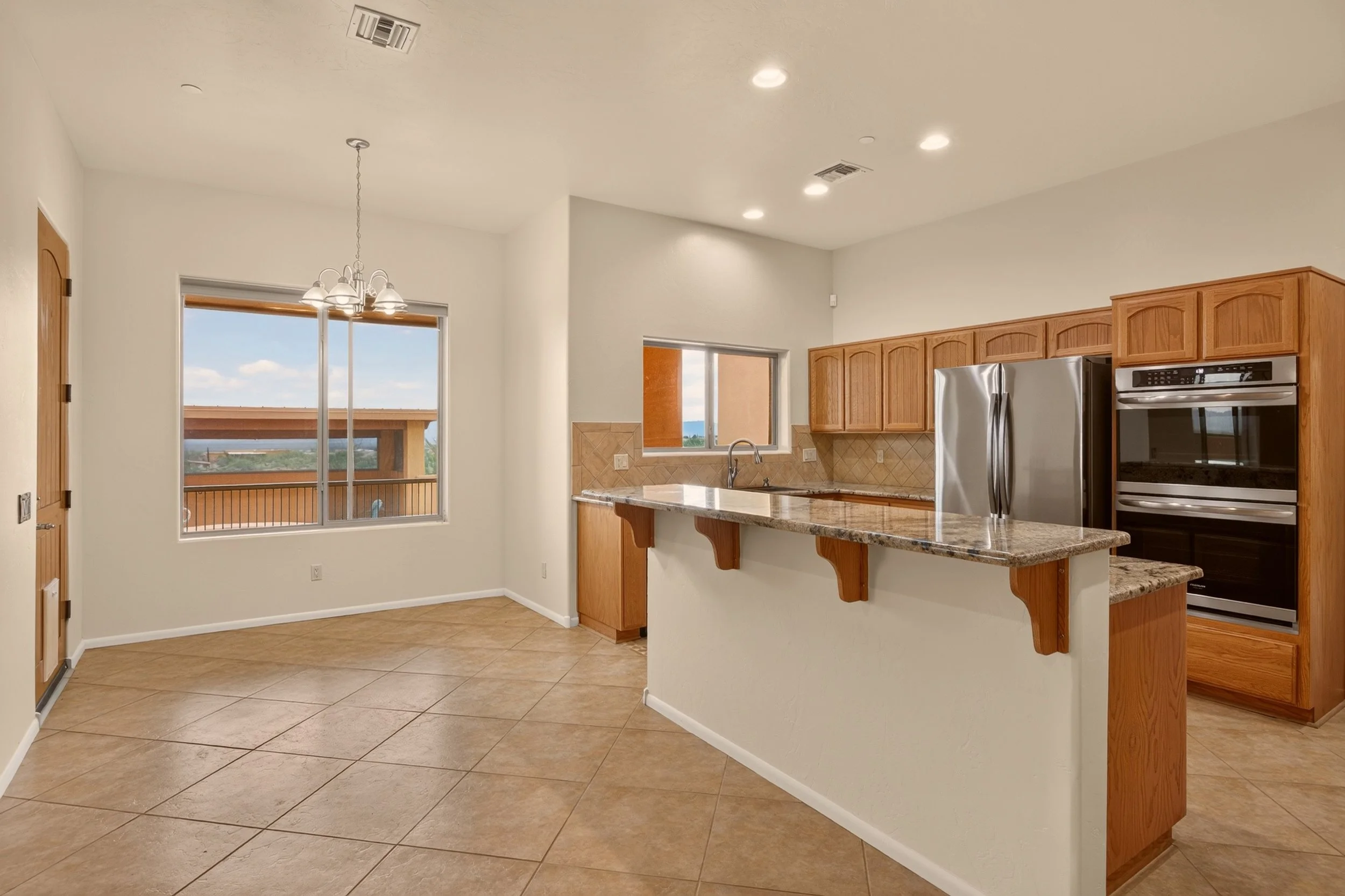 30 Kitchen photo d.jpg