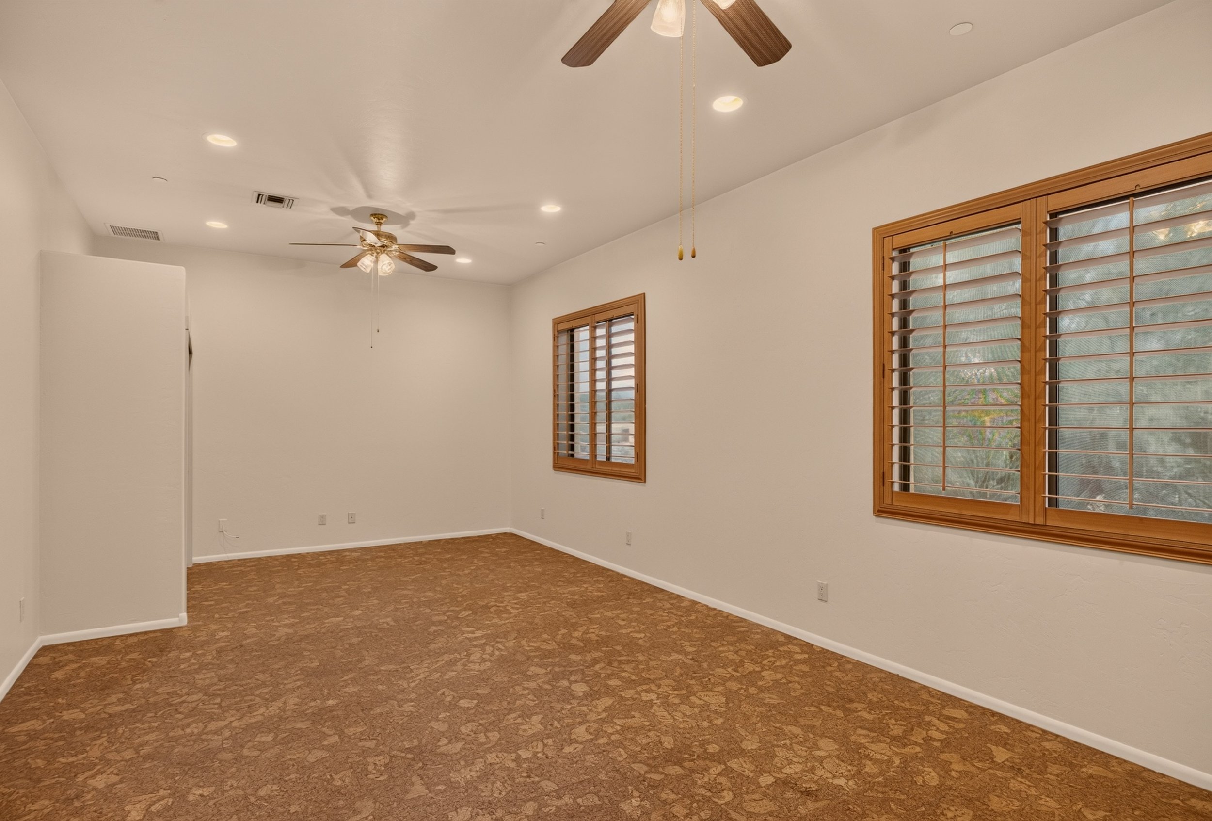 37 Bedroom 2 photo b.jpg