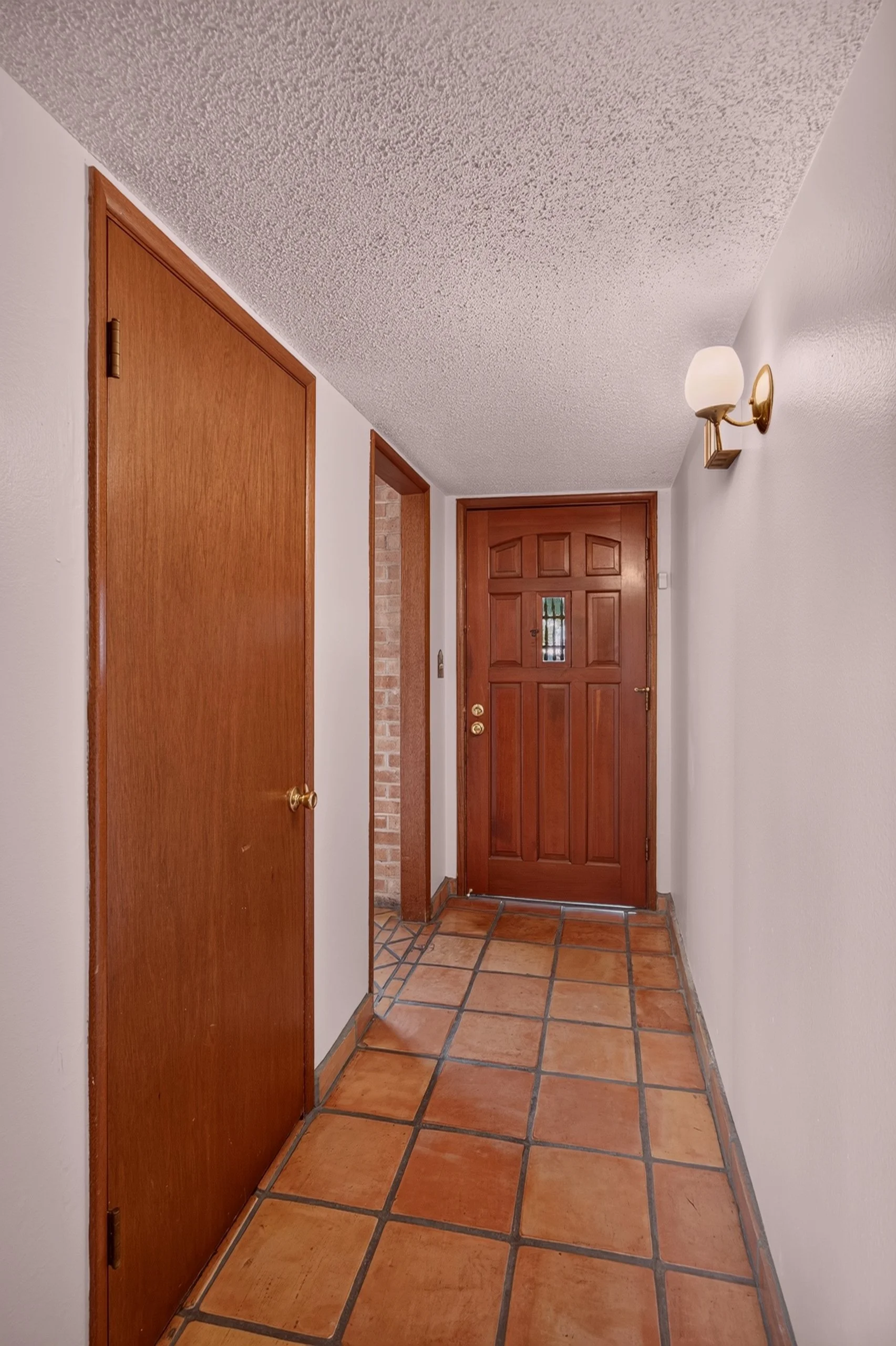 8 Interior Entrance.jpg