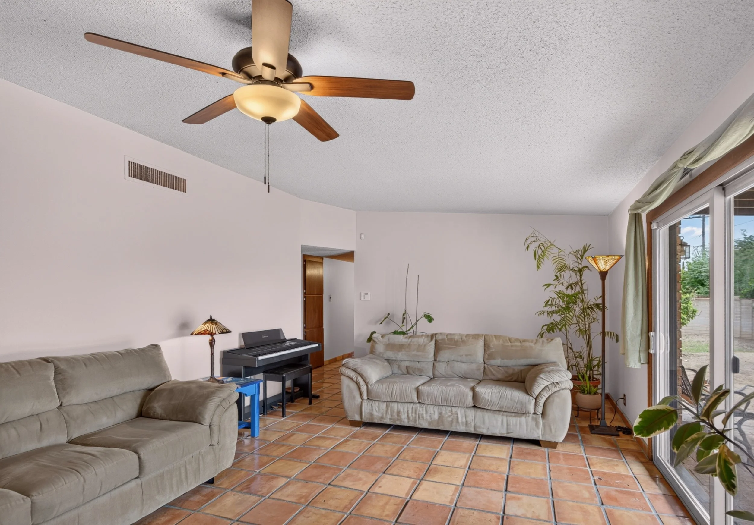 16 Living Room photo a.jpg