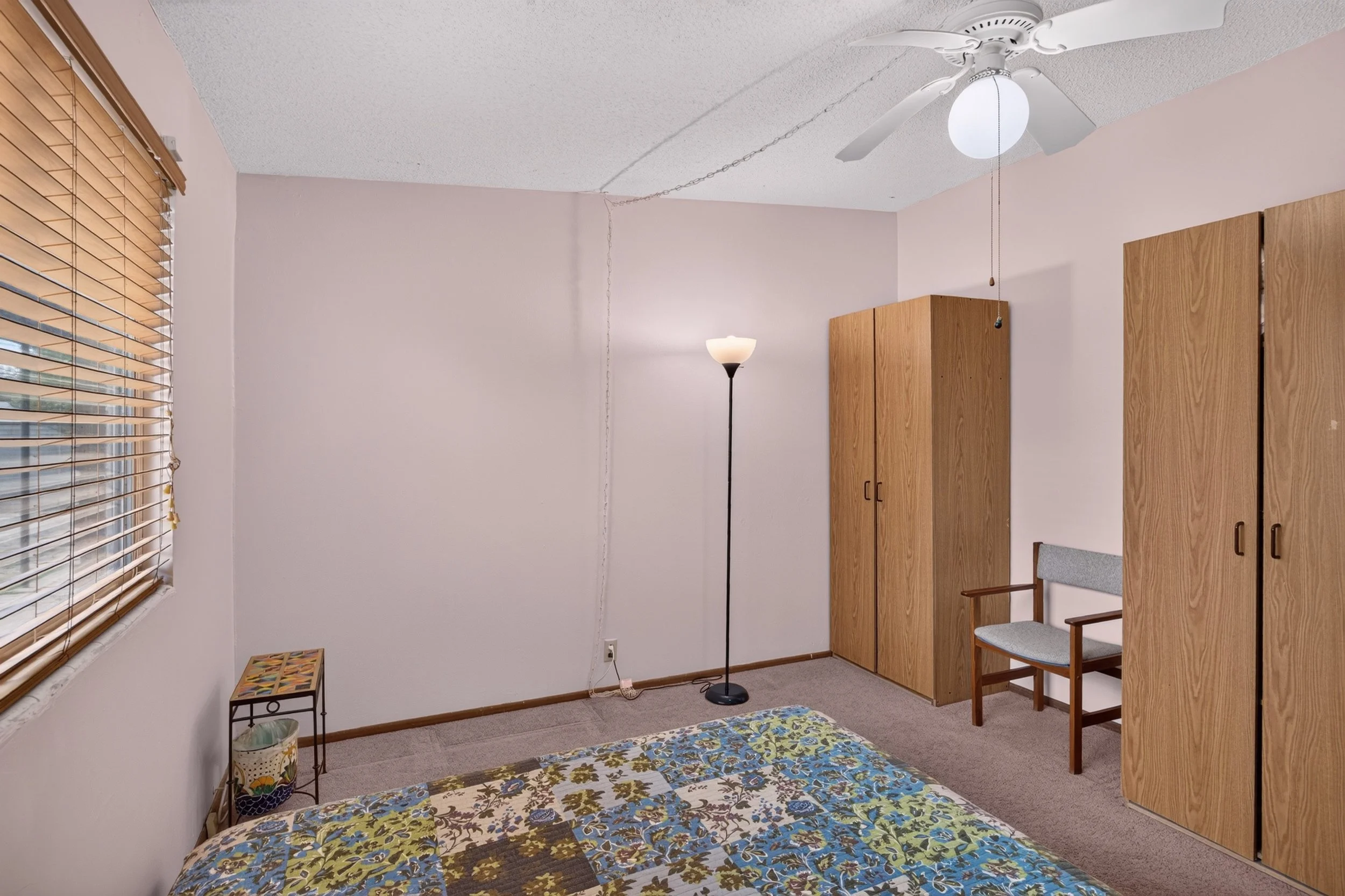 20 Bedroom 1 photo b.jpg