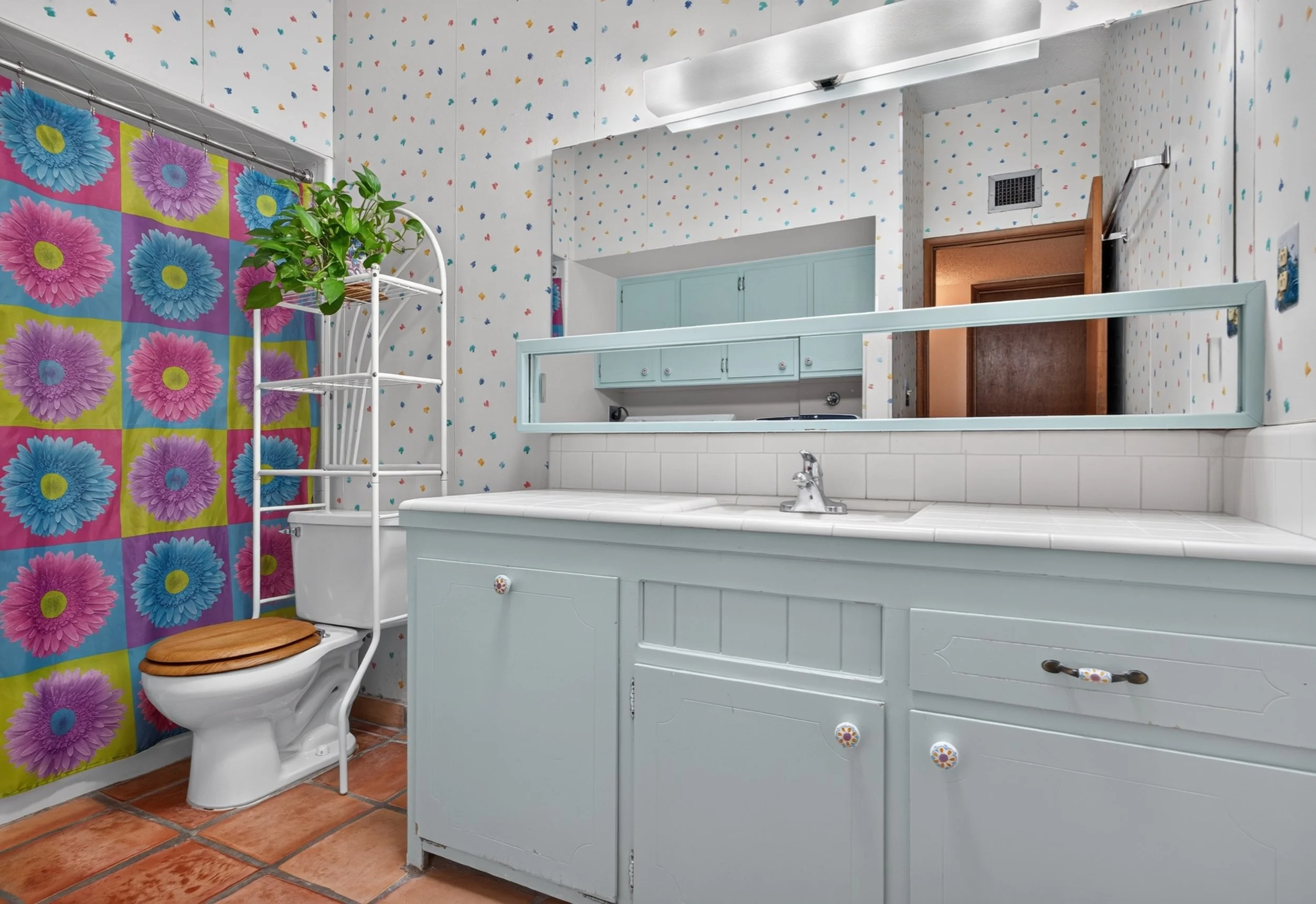 29 Bathroom.jpg