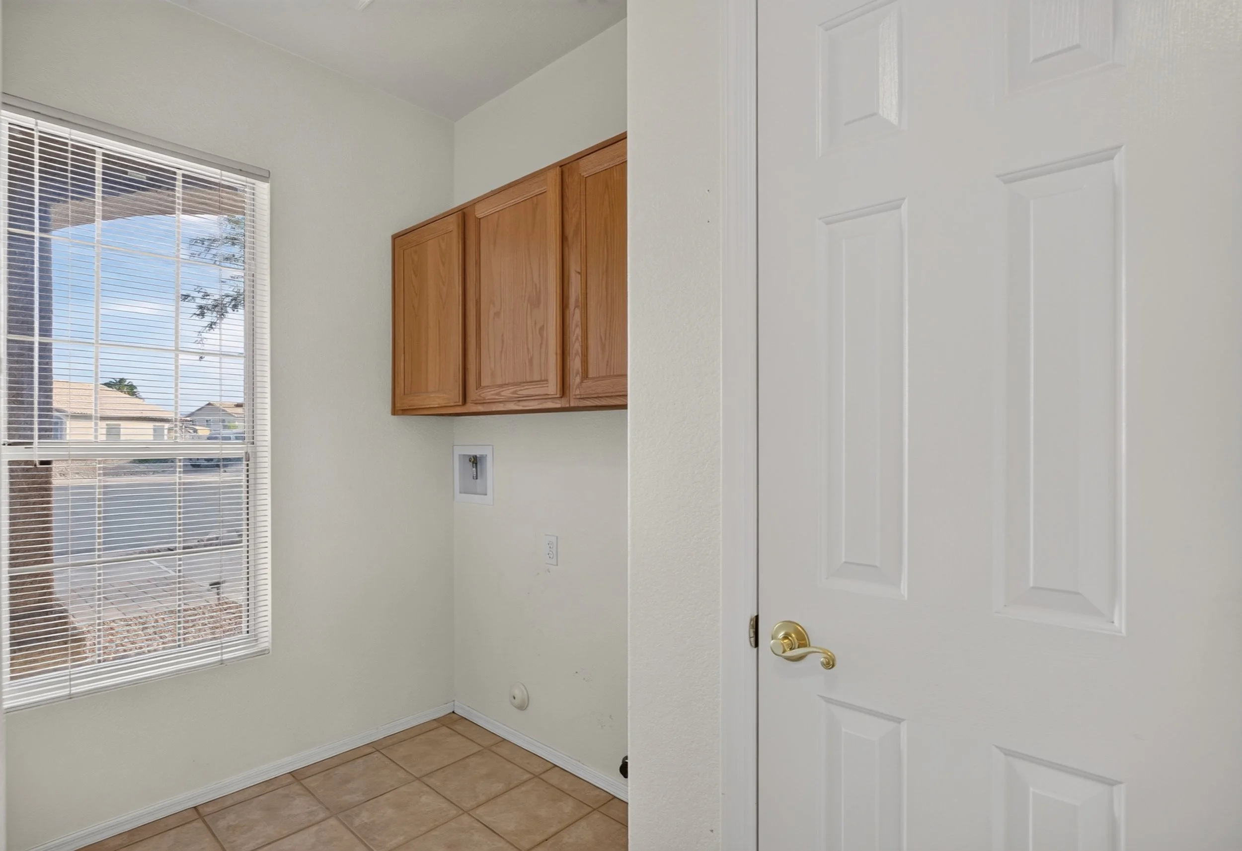 10 Laundry Room.jpg