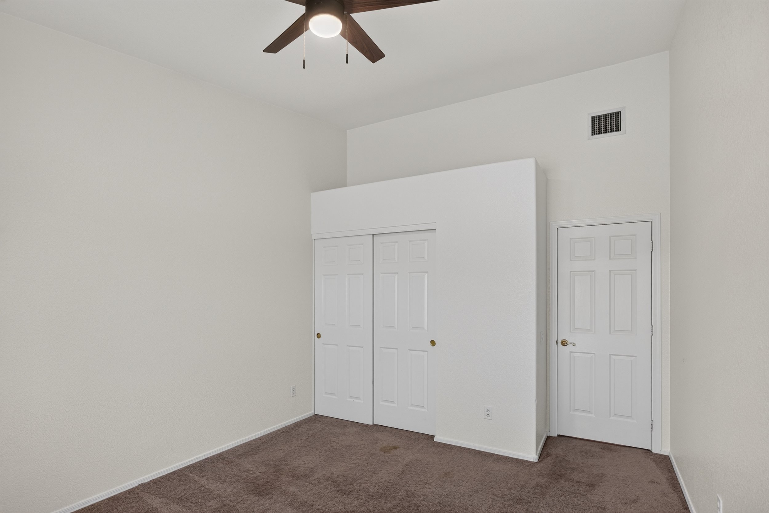 12 Bedroom 1 photo b.jpg