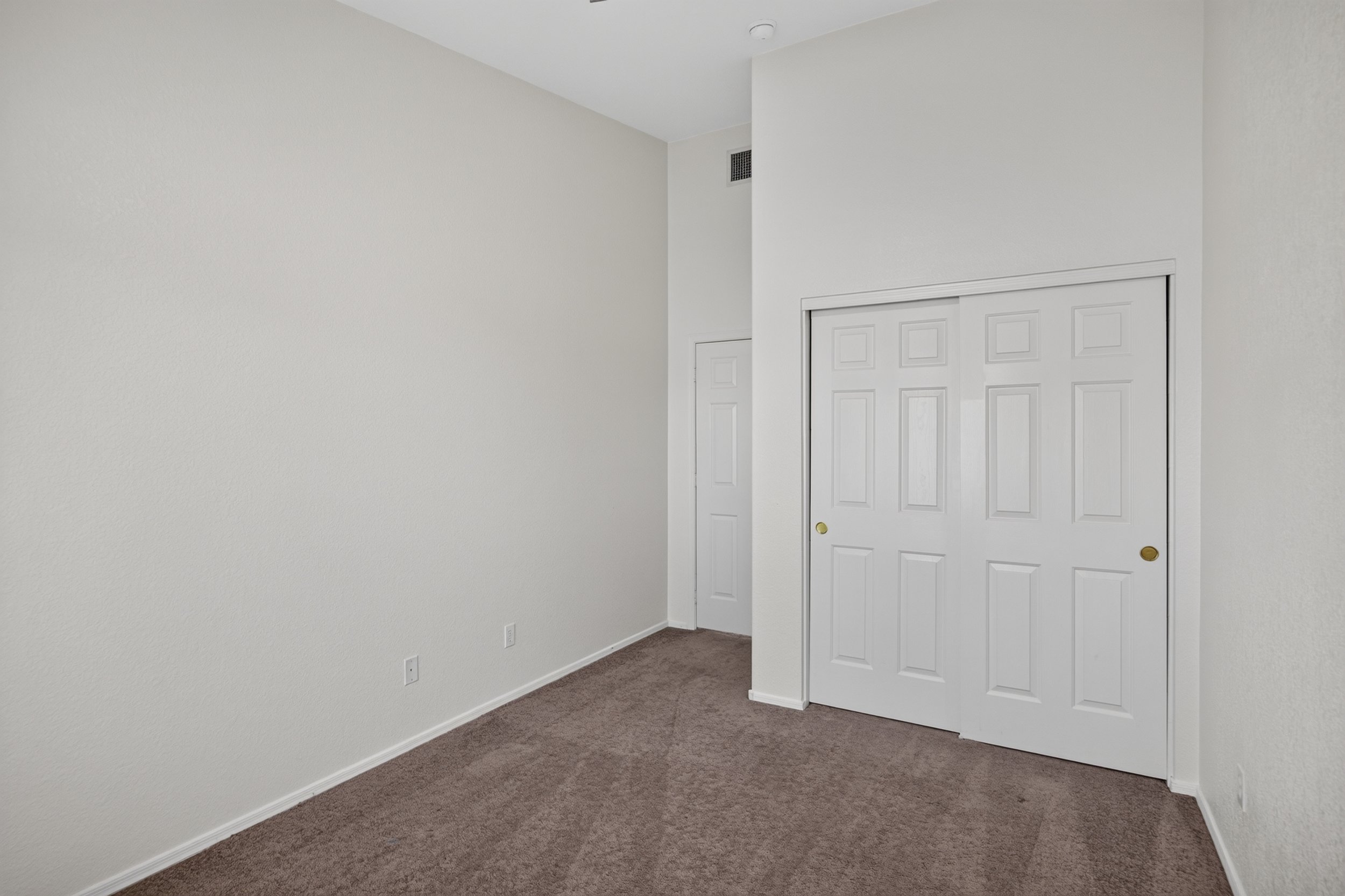 14 Bedroom 2 photo b.jpg