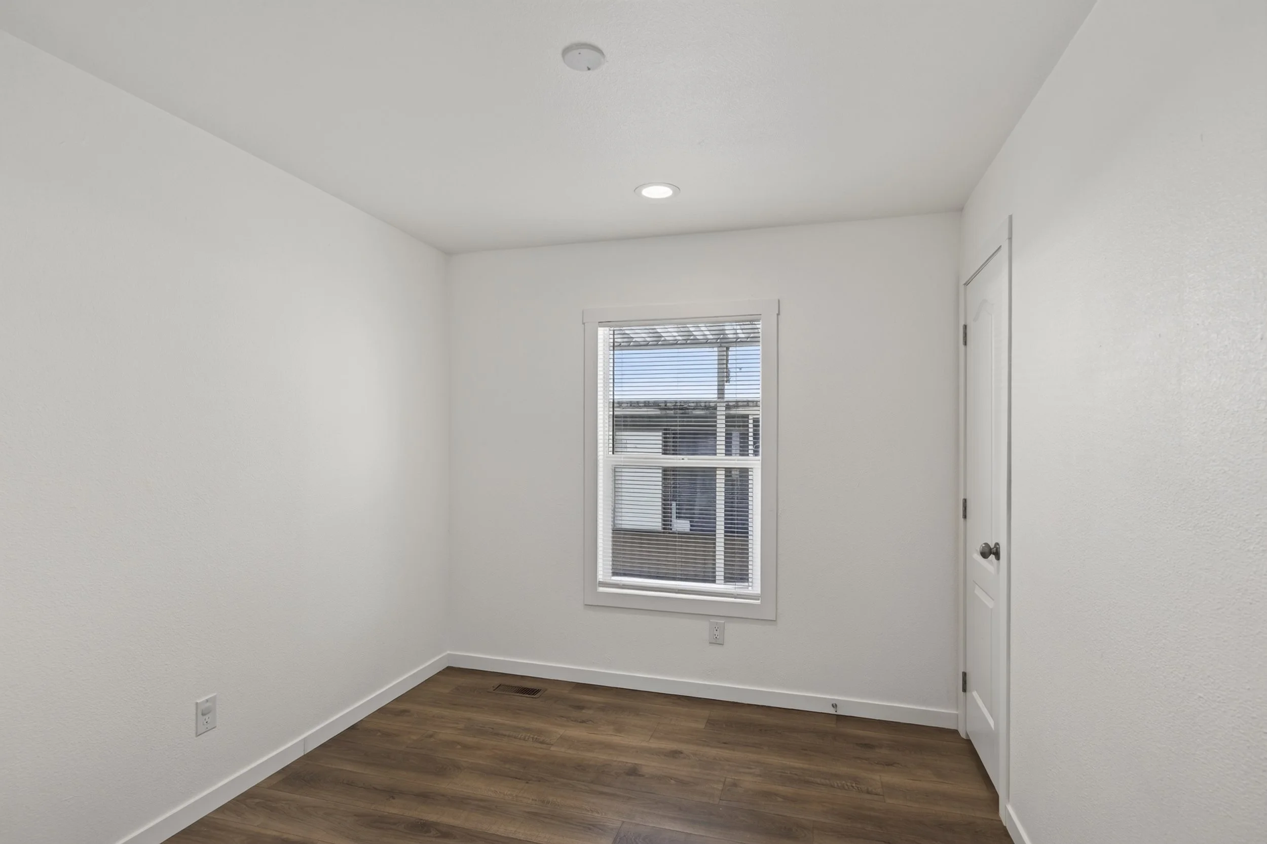 14 Bedroom 2 photo a.jpg
