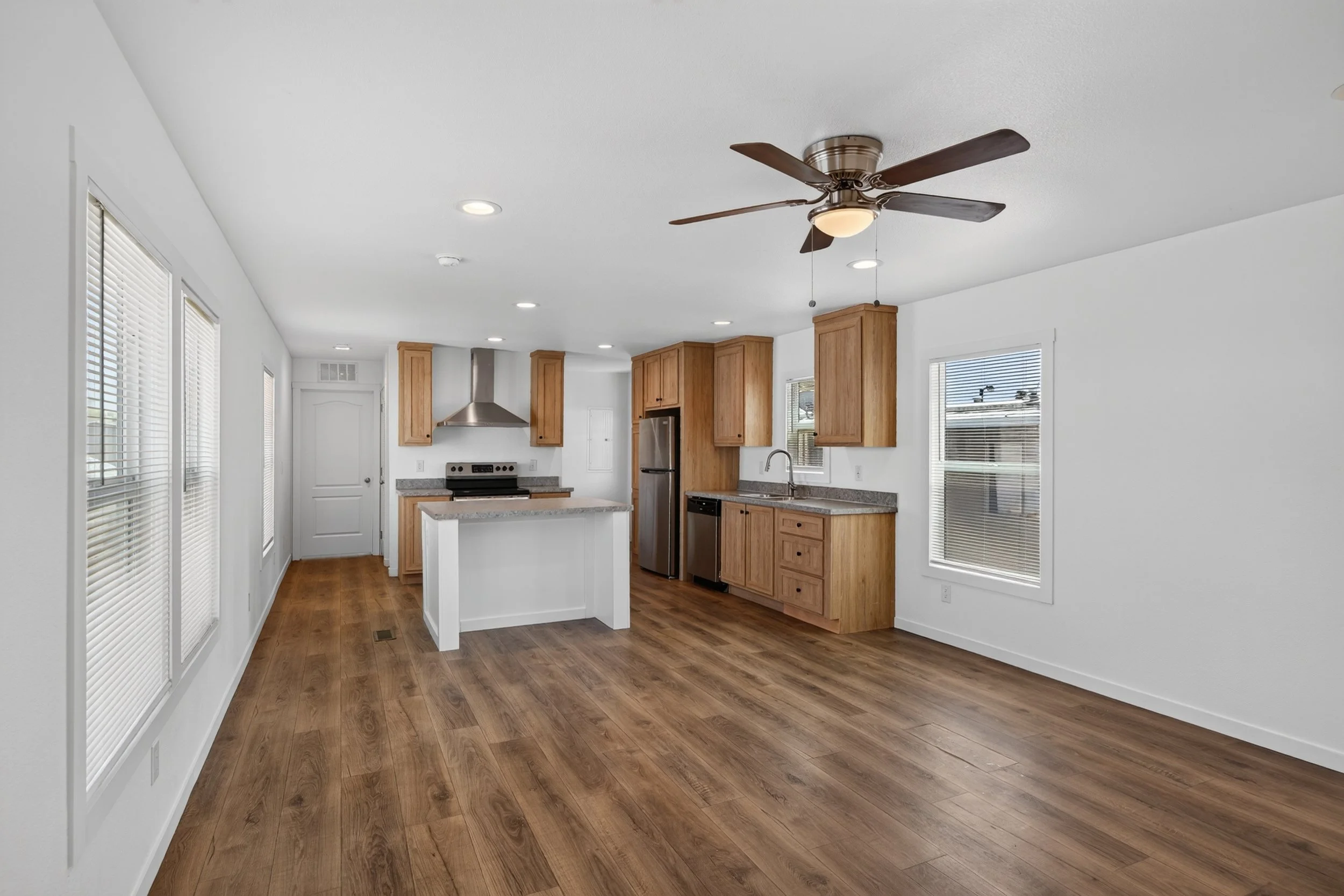 17 Living Room photo a.jpg