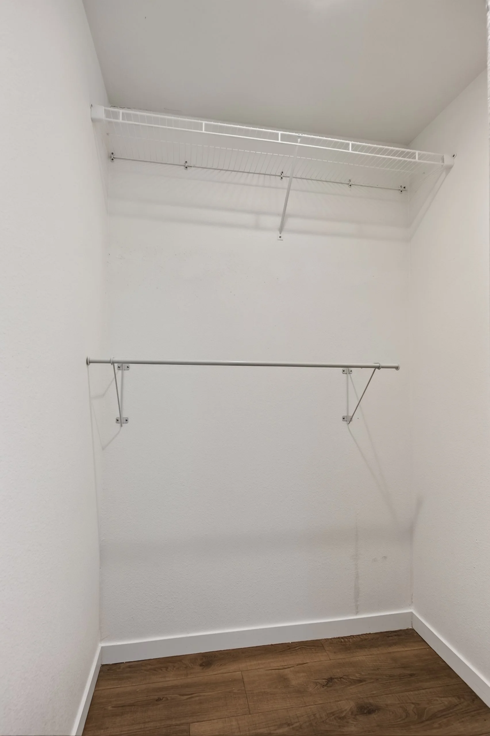 33 Main Bedroom Closet.jpg