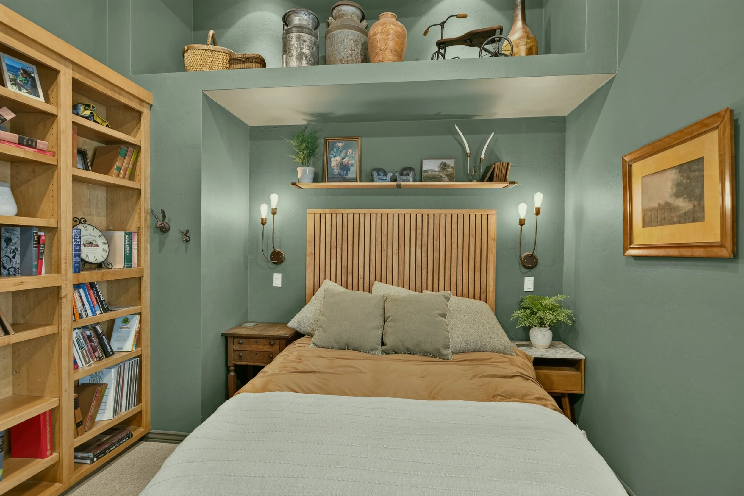 21 Den photo b.jpg
