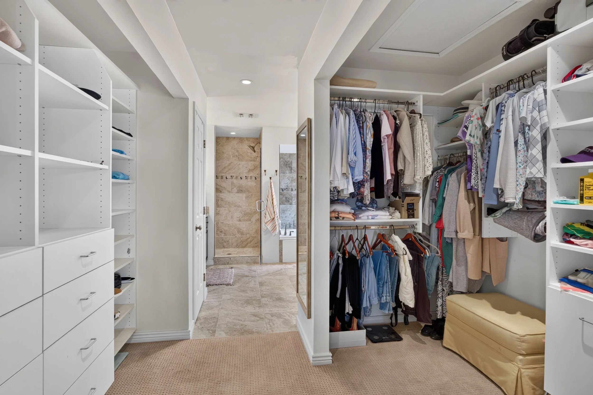 29 Closet photo a.jpg