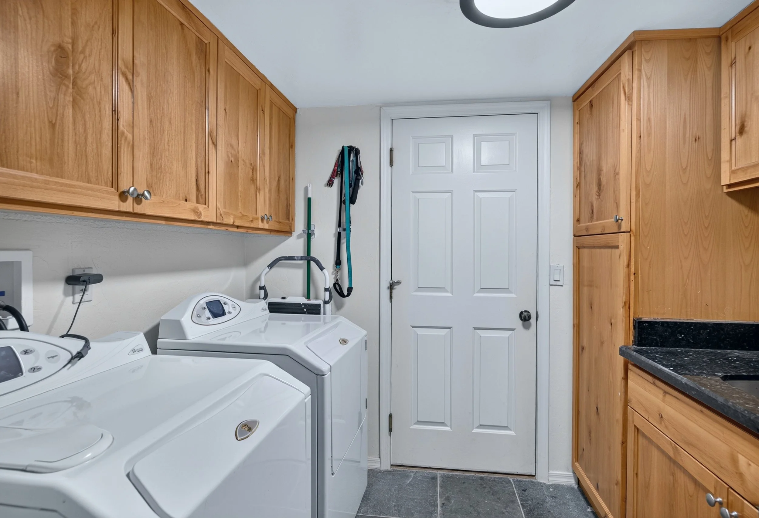 33 Laundry Room photo a.jpg