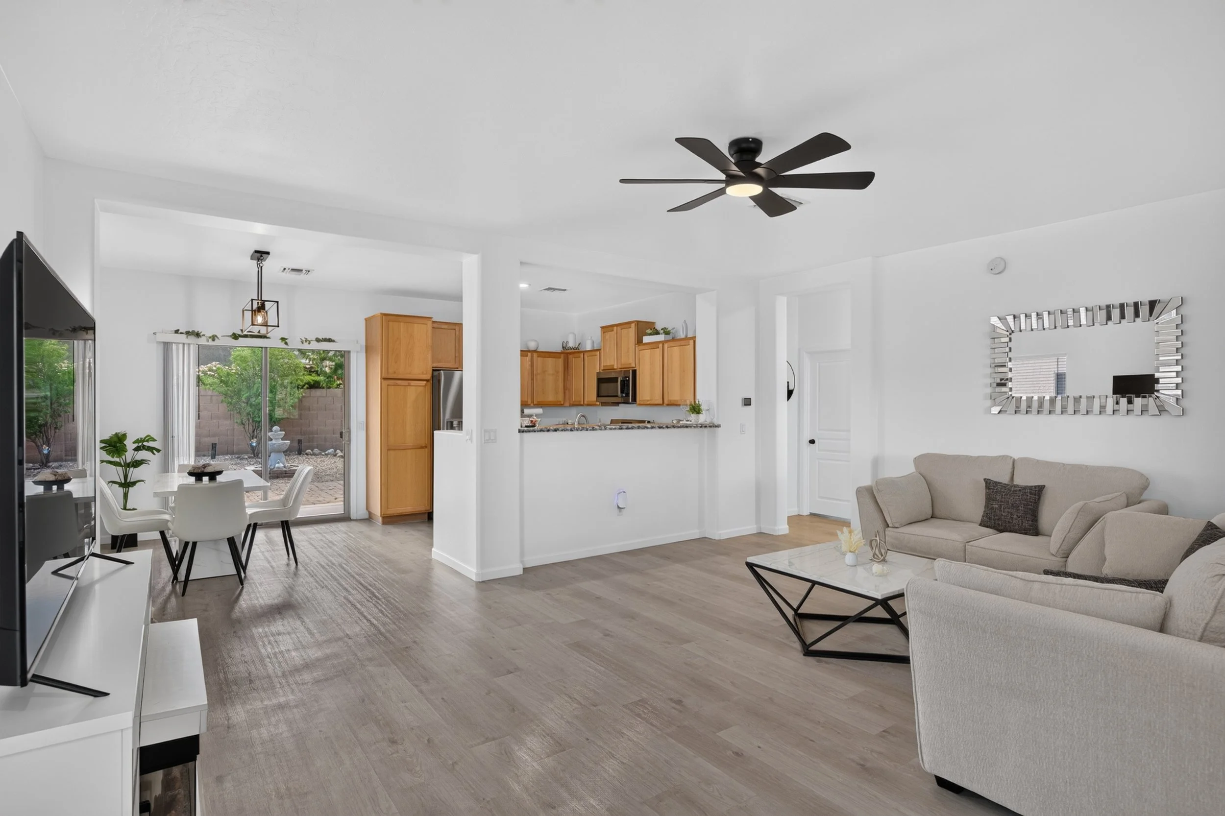 10 Living Room photo a.jpg