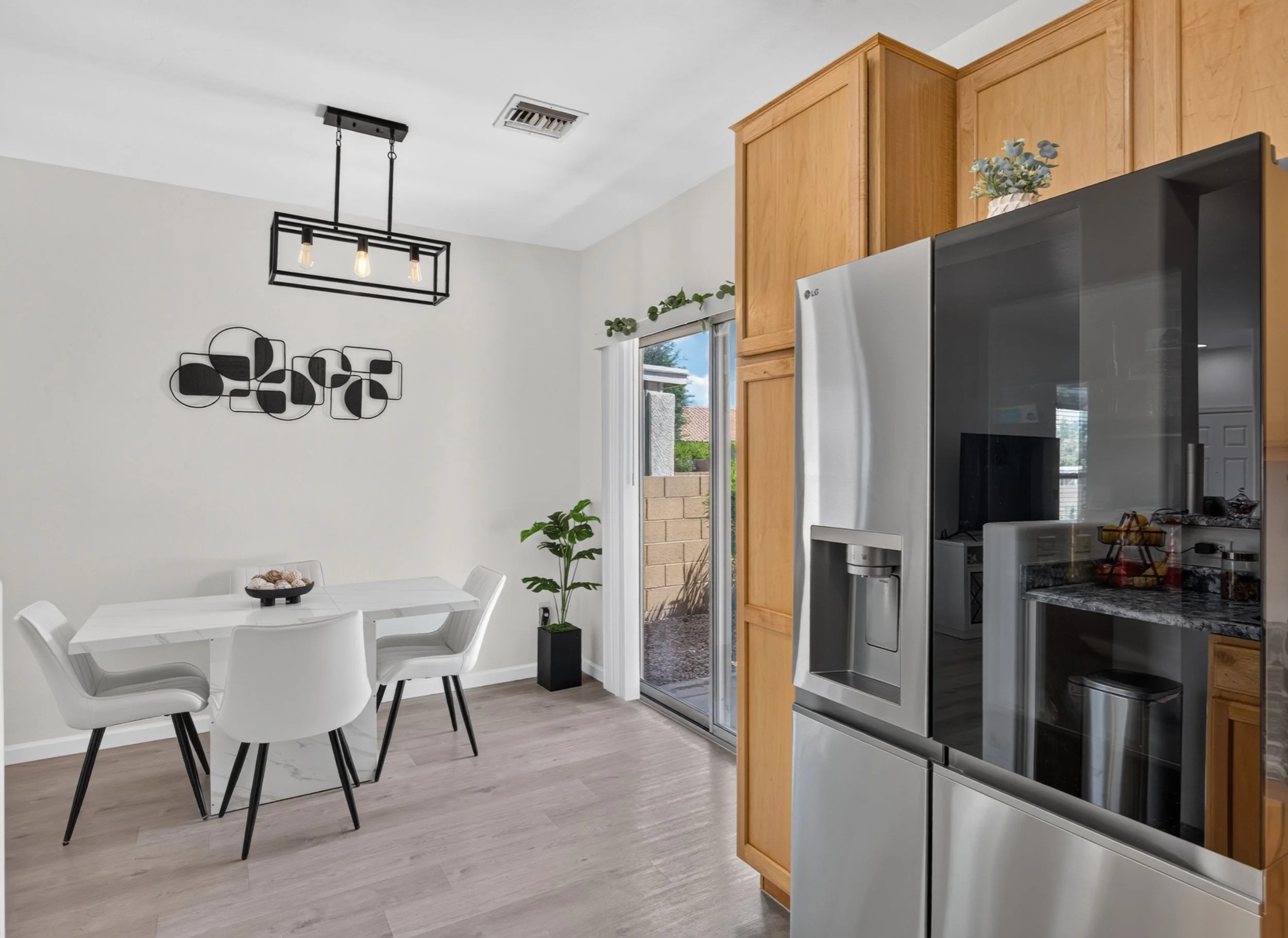 20 Kitchen photo d.jpg