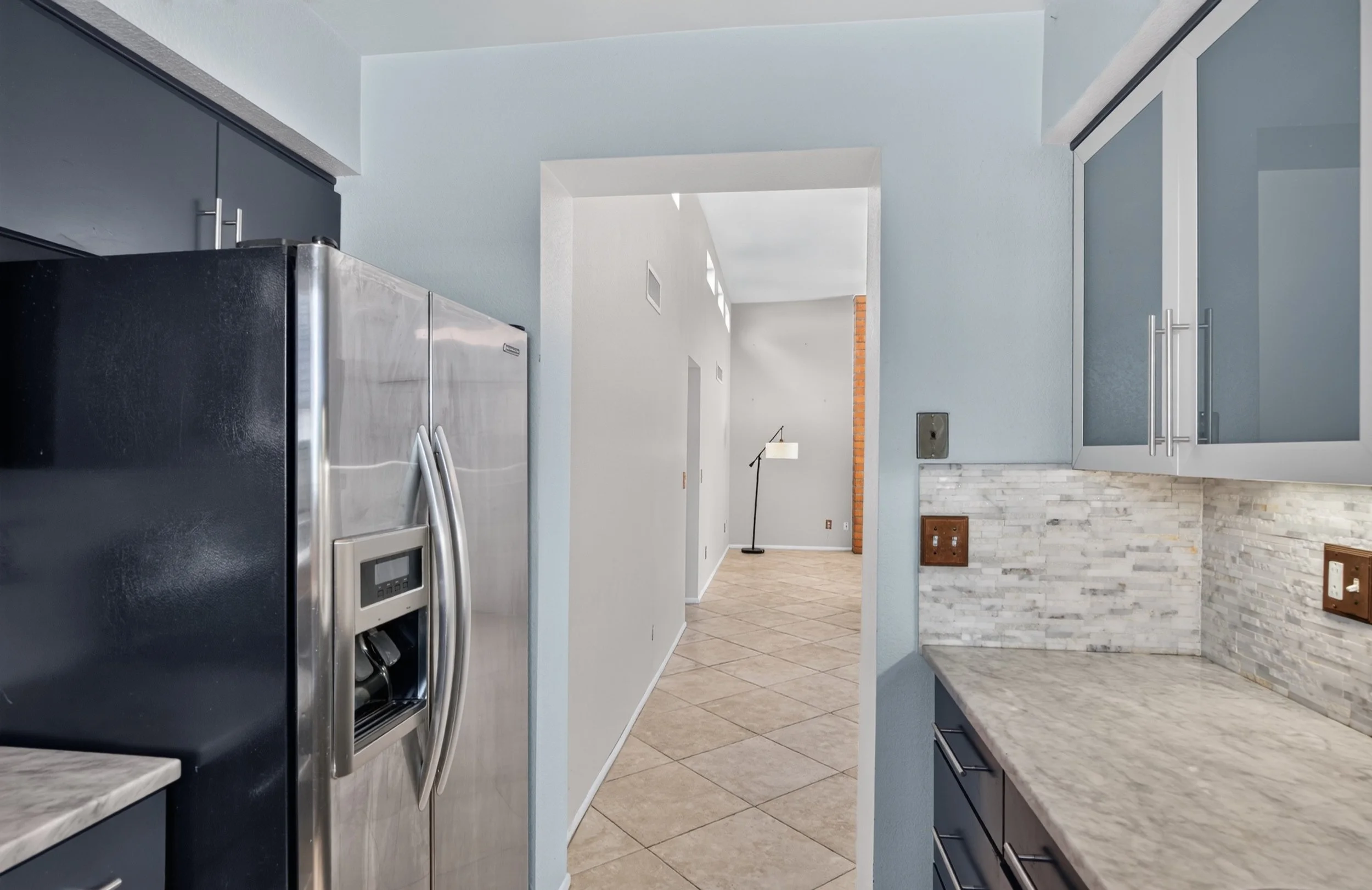 15 Kitchen photo d.jpg